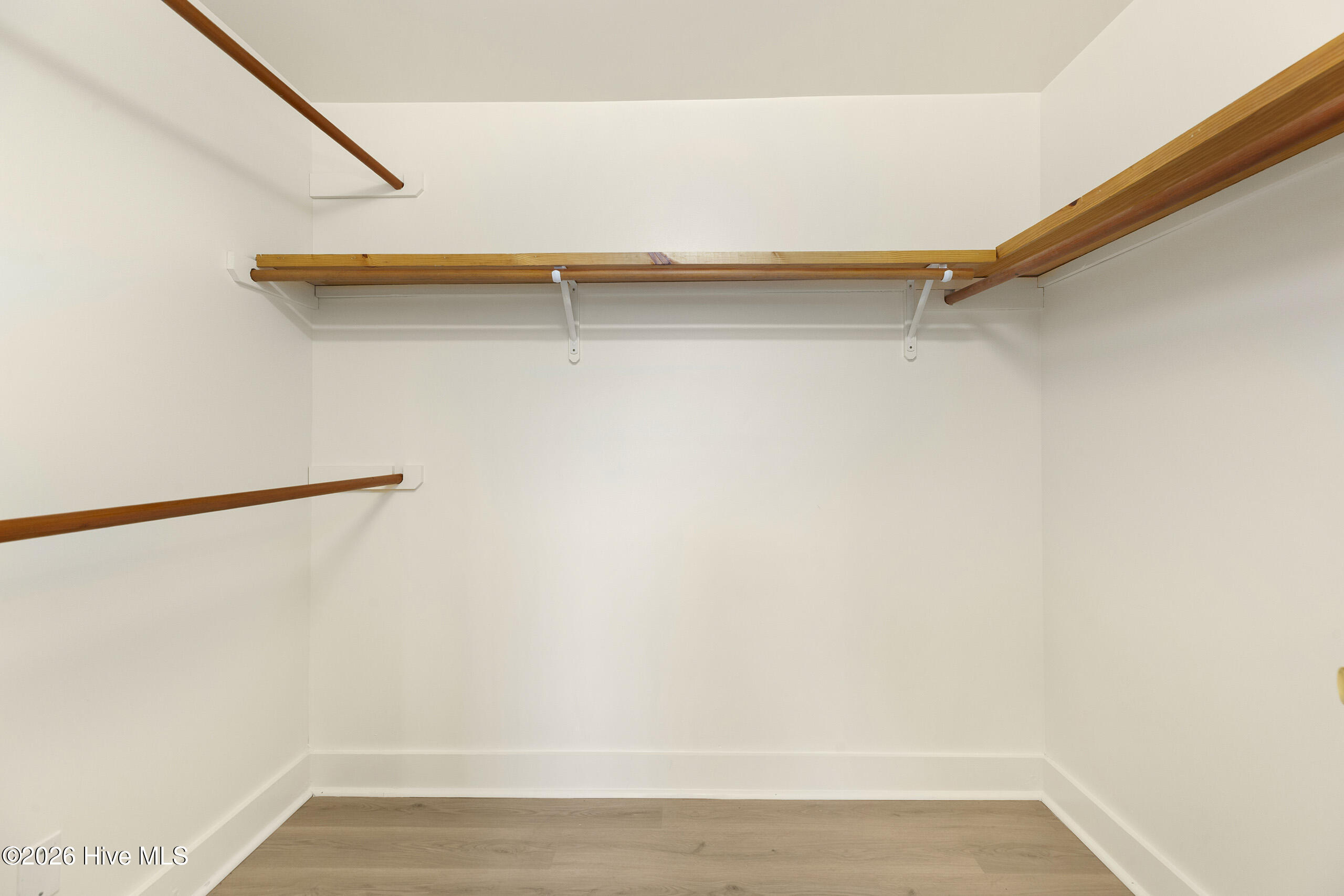 100563959 | Photo 22