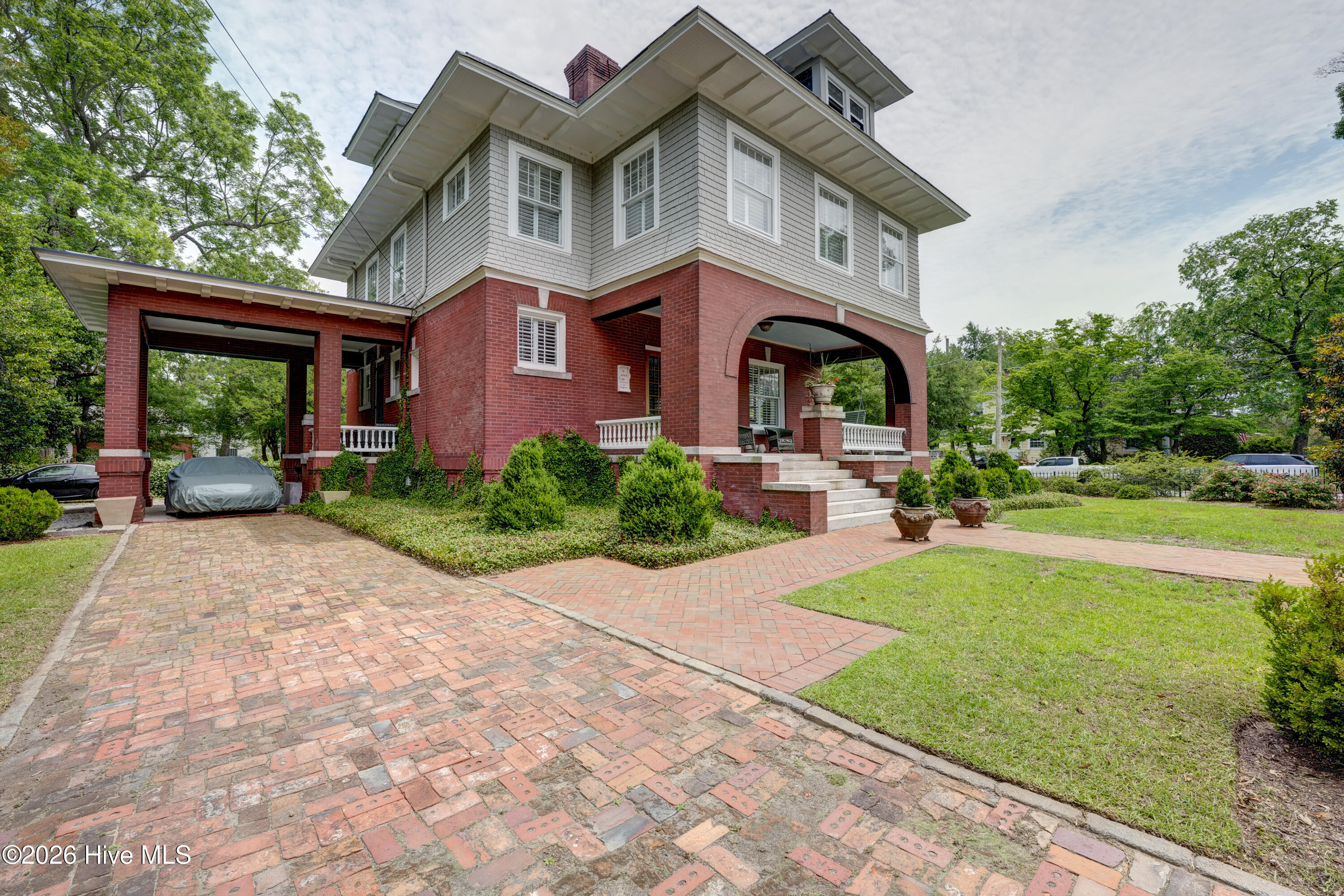 1404 National 
