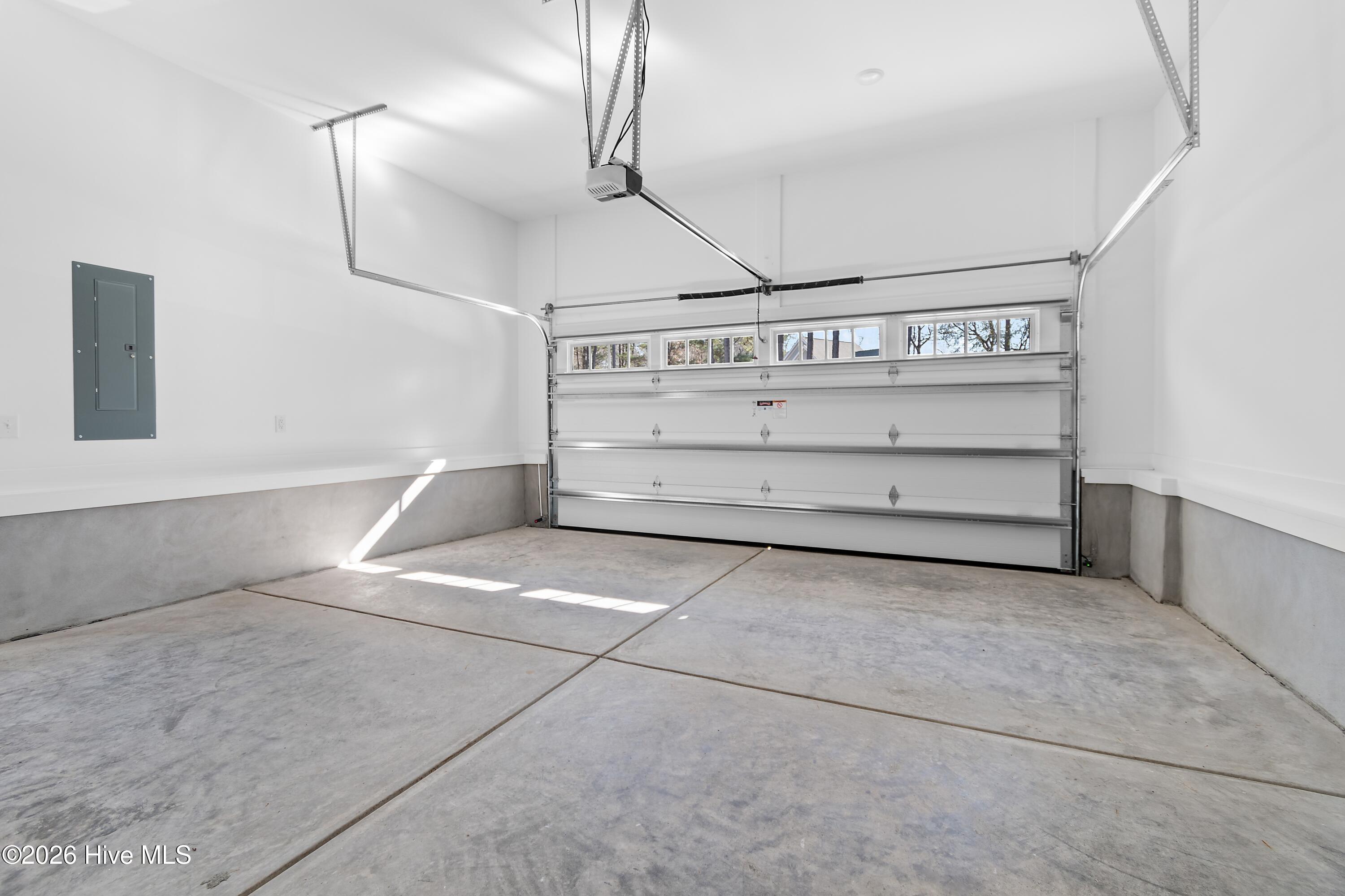 100525148 | Photo 36