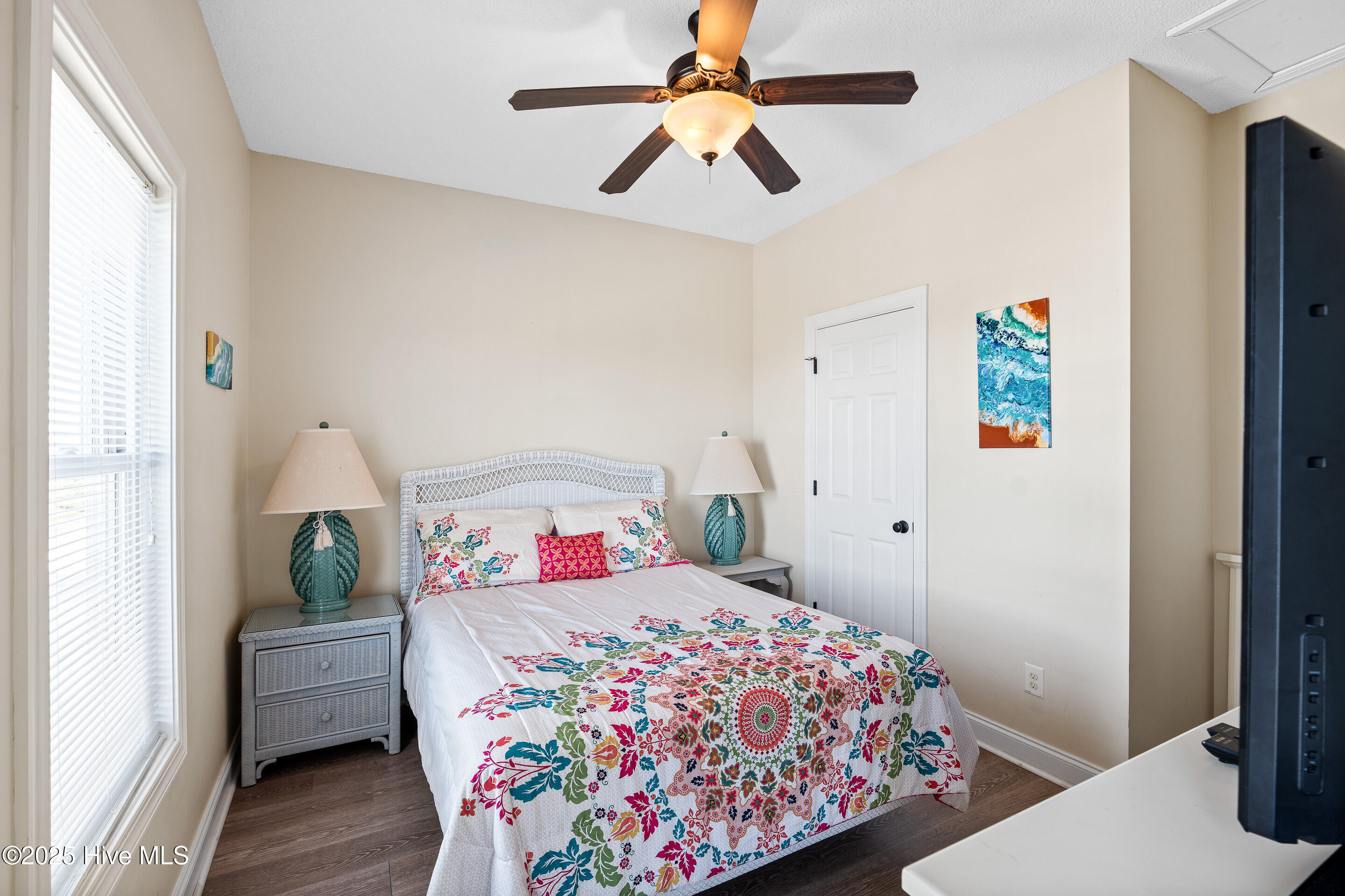 100539314 | Photo 30