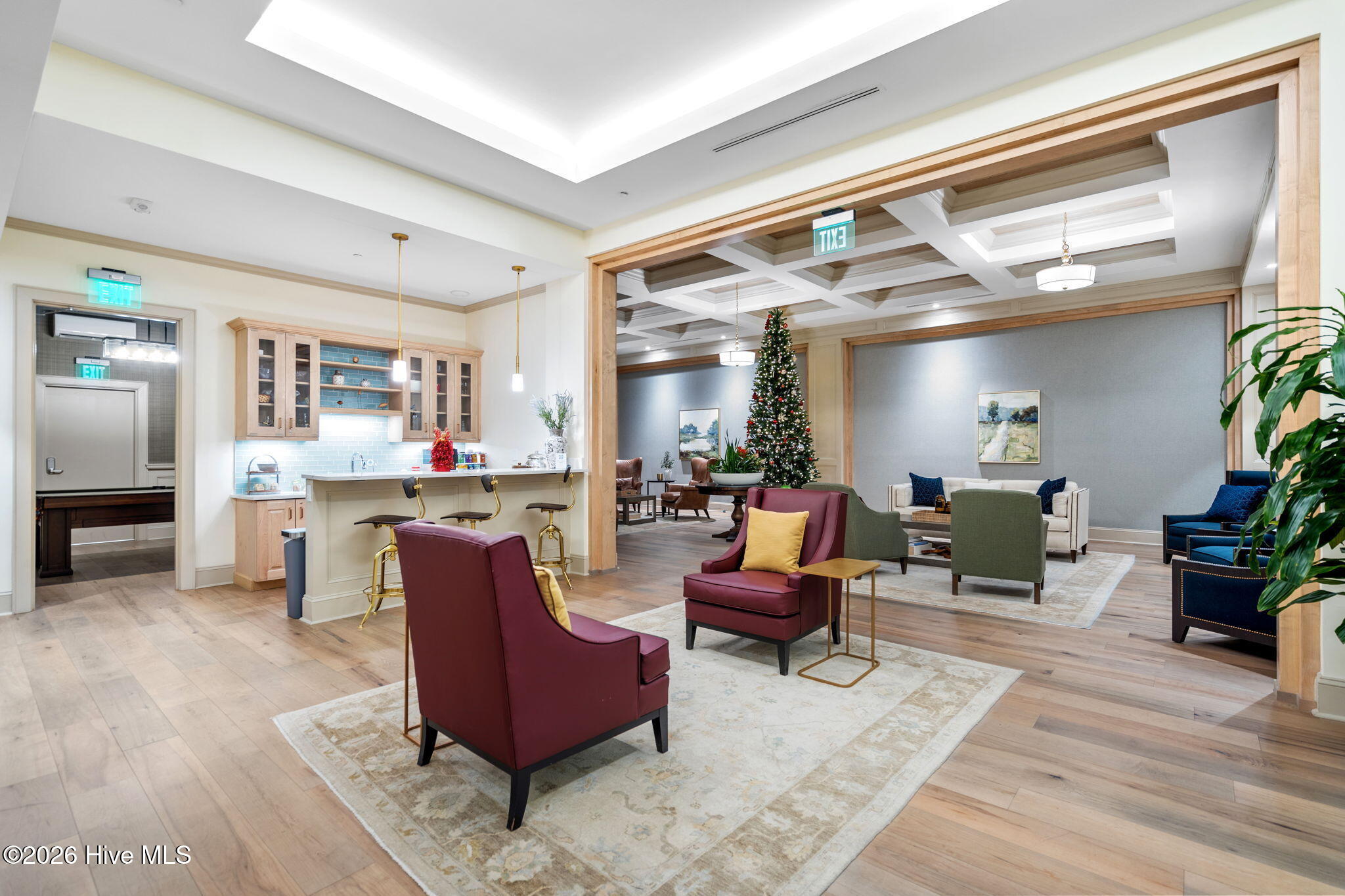 100565283 | Photo 58