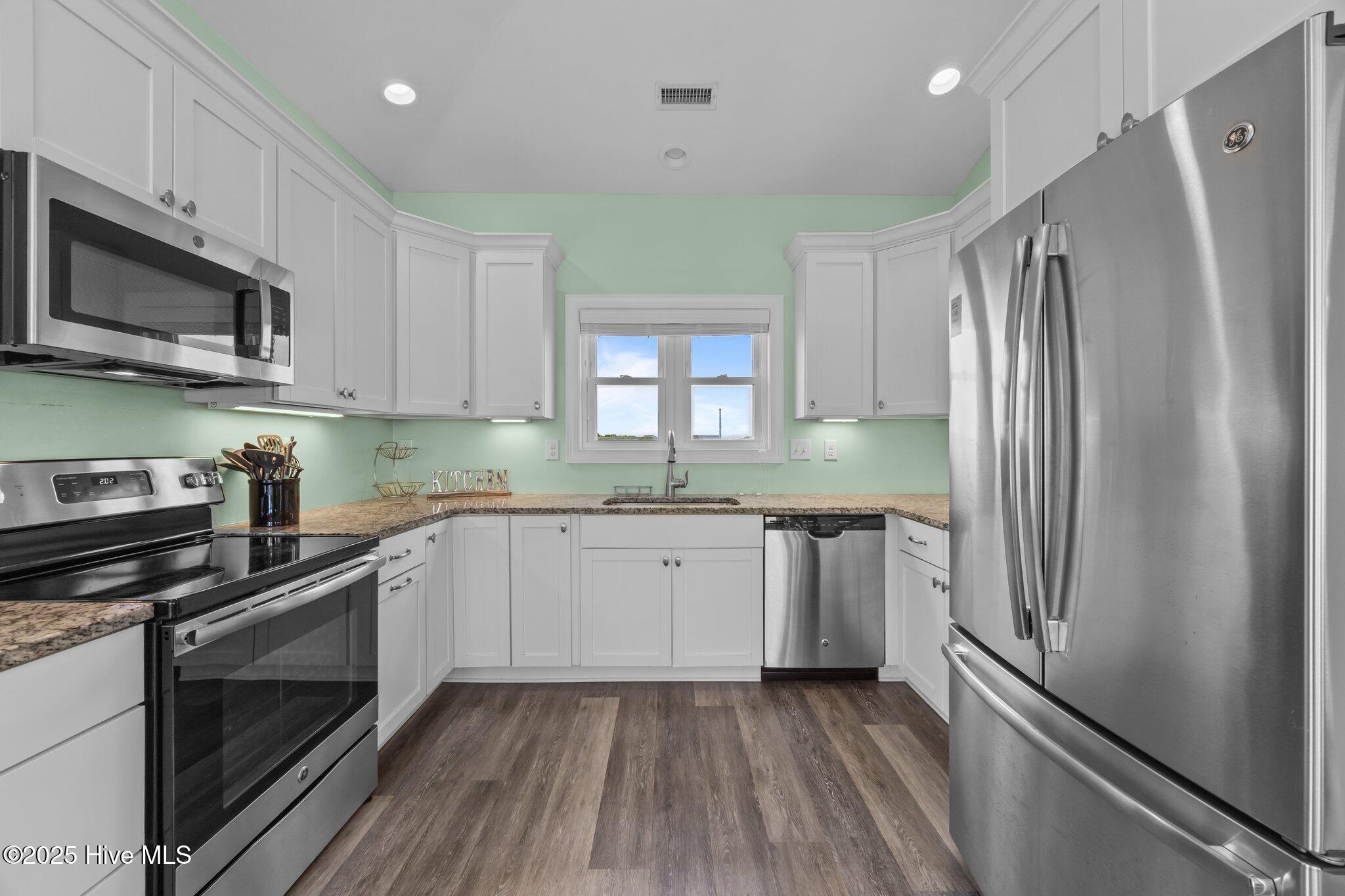 100547426 | Photo 29