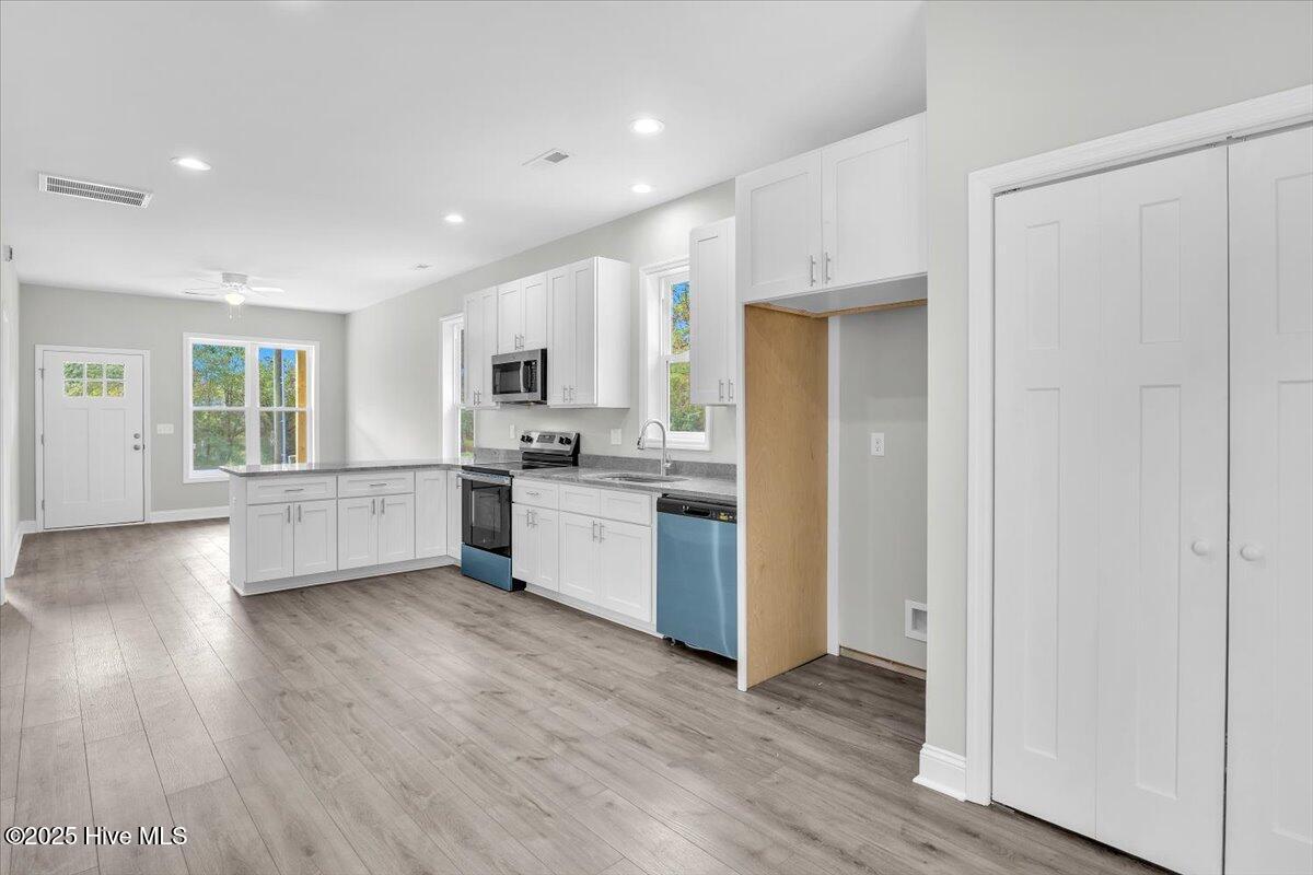 100525467 | Photo 14