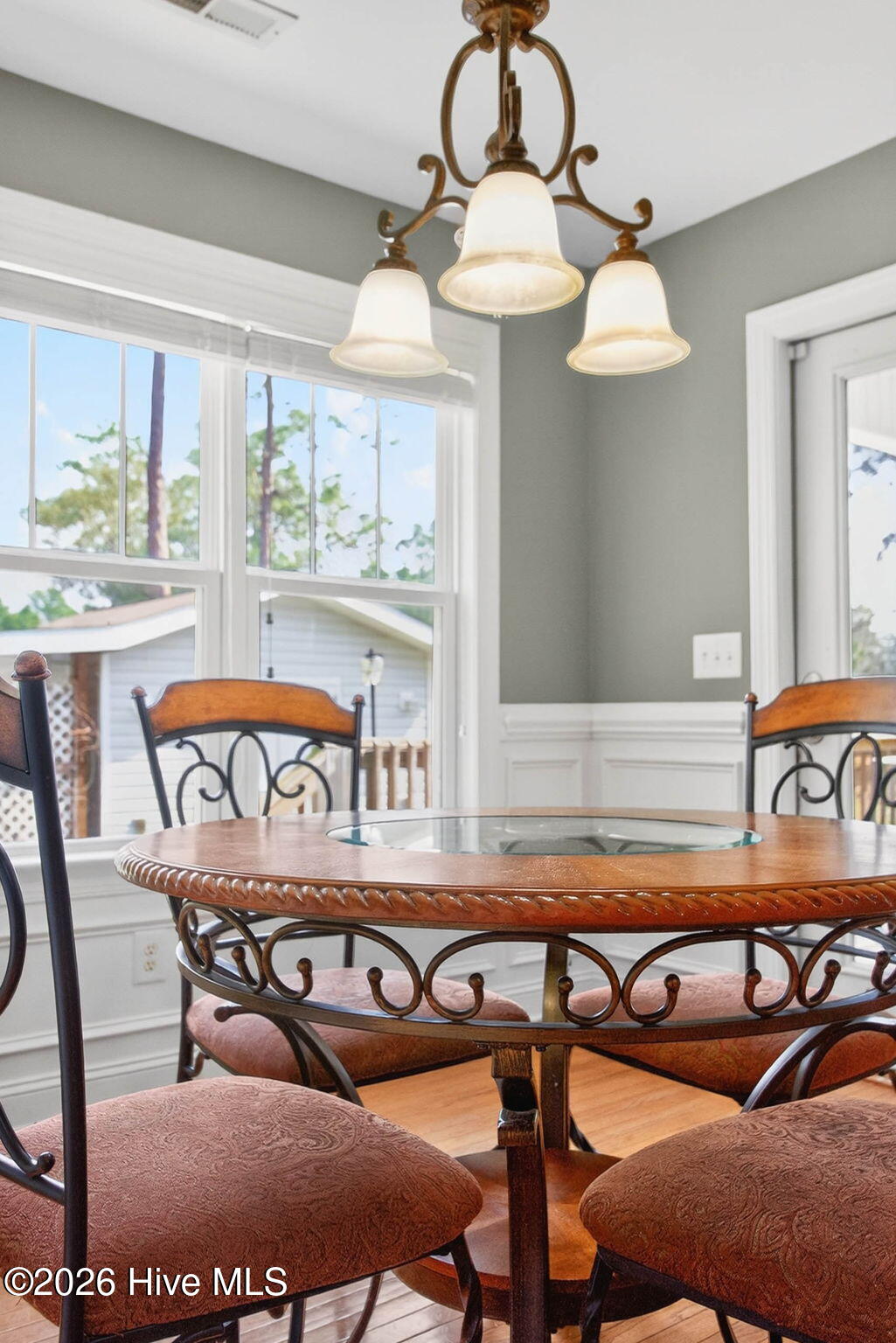 100561727 | Photo 18