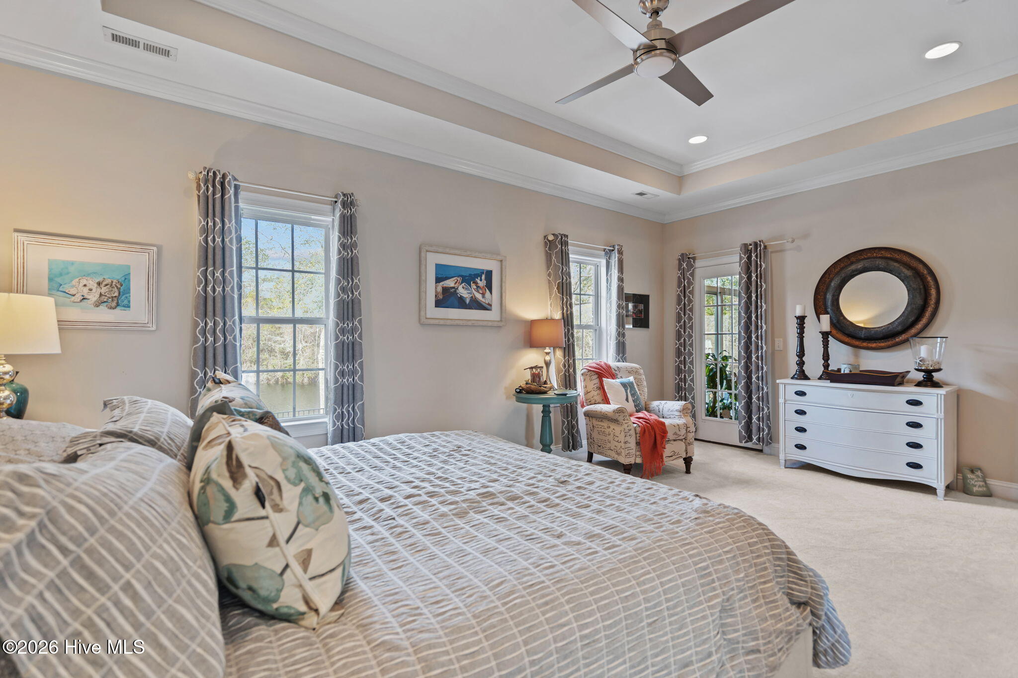 100562248 | Photo 28