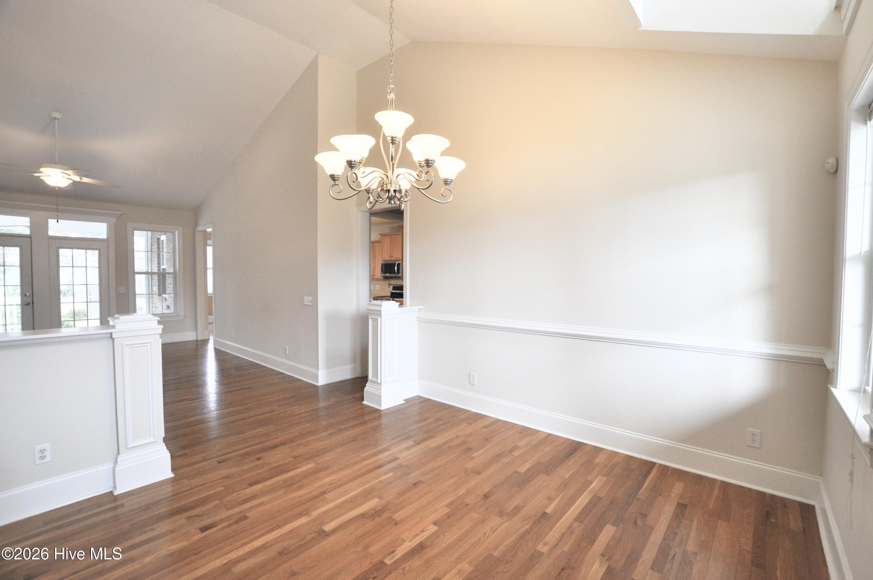 100536659 | Photo 15