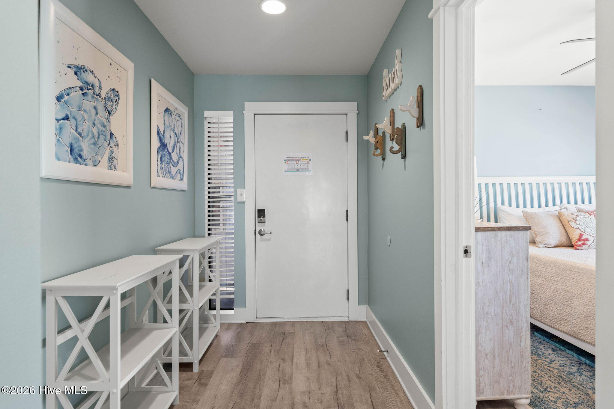 100565689 | Photo 20