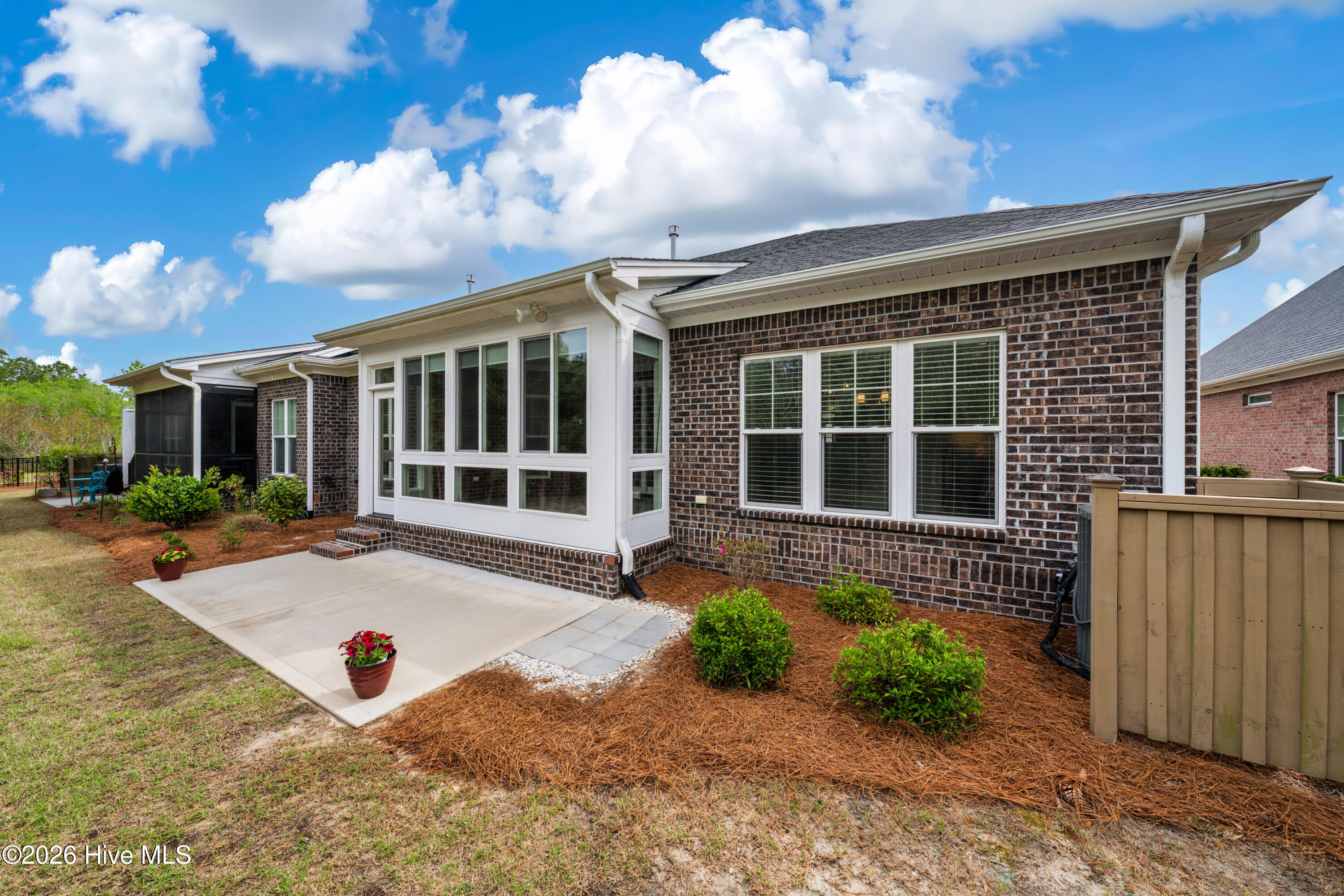 100565676 | Photo 10