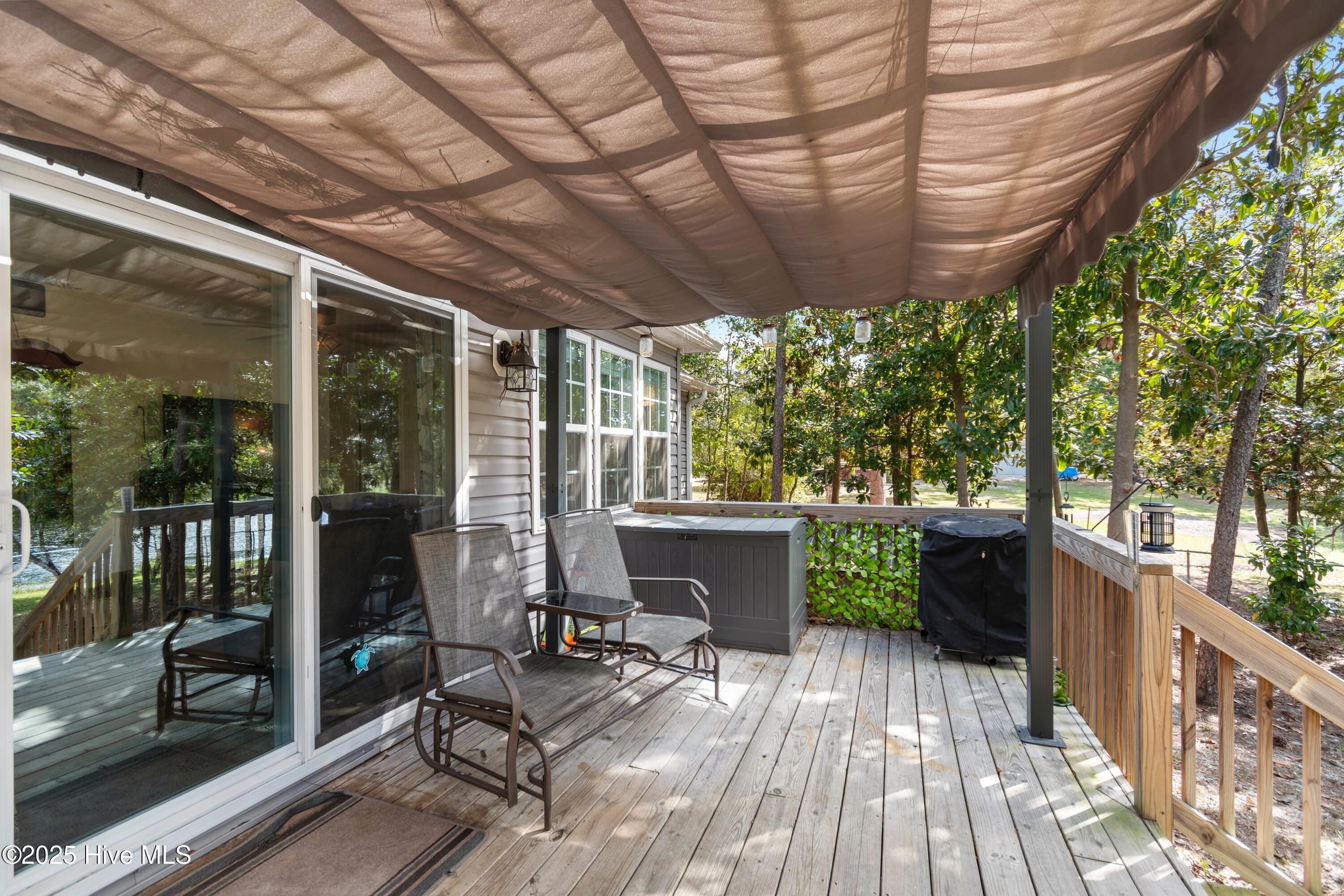 100532818 | Photo 28