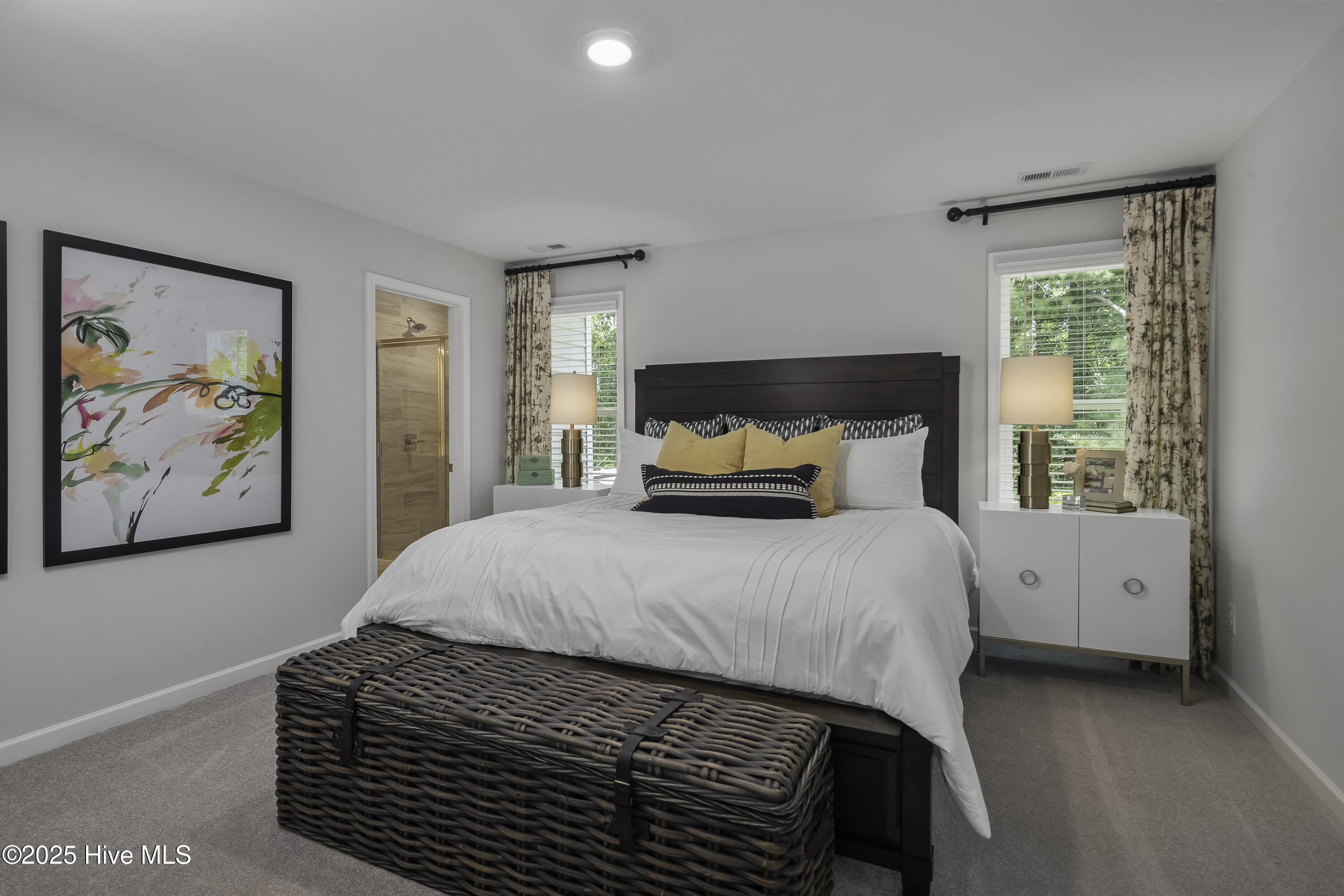 100522171 | Photo 16