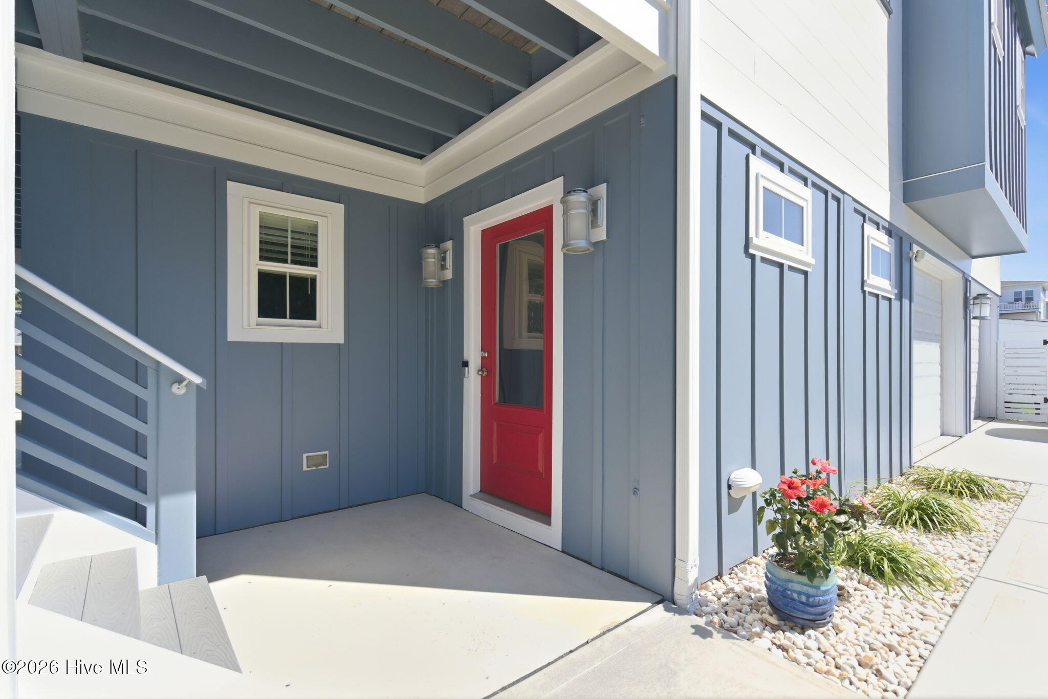 100570056 | Photo 63