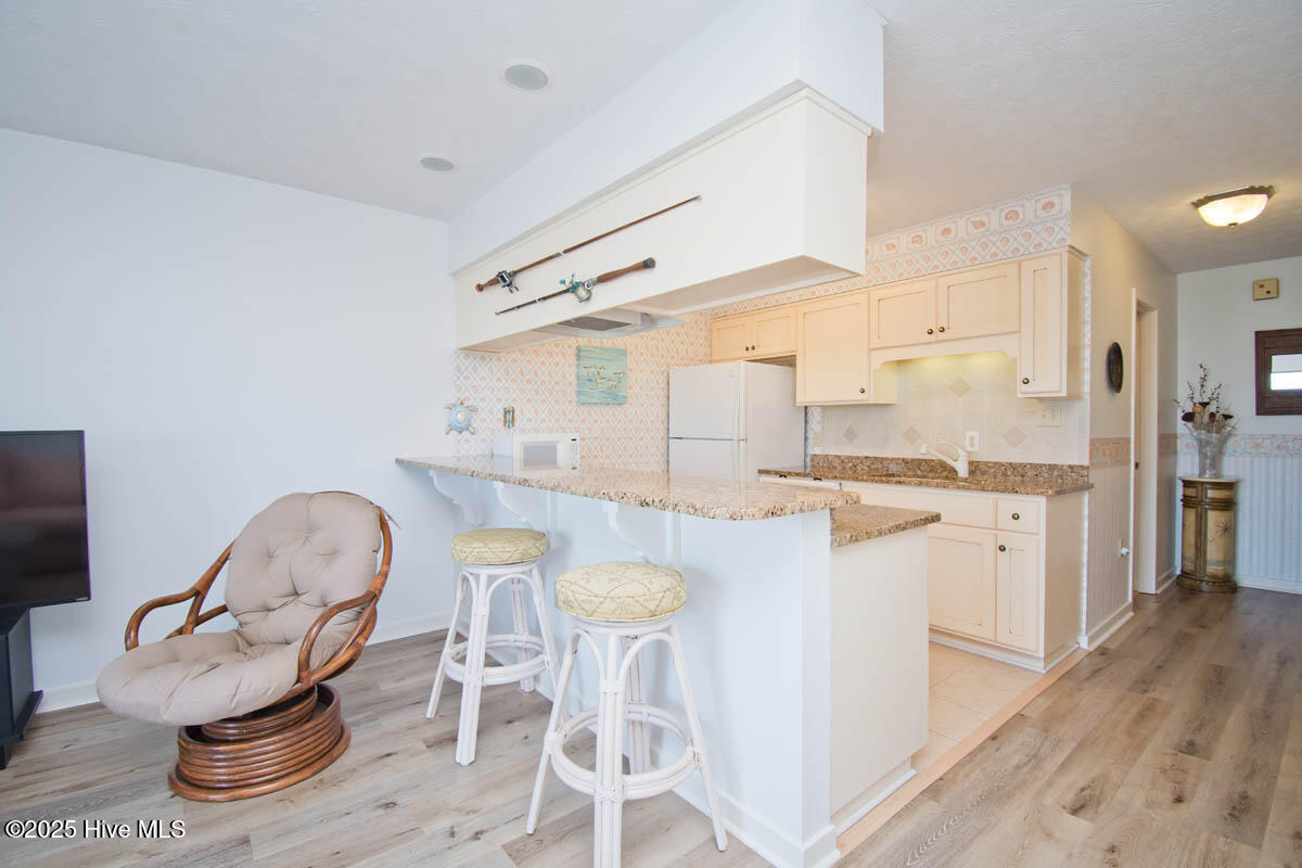 100516051 | Photo 30