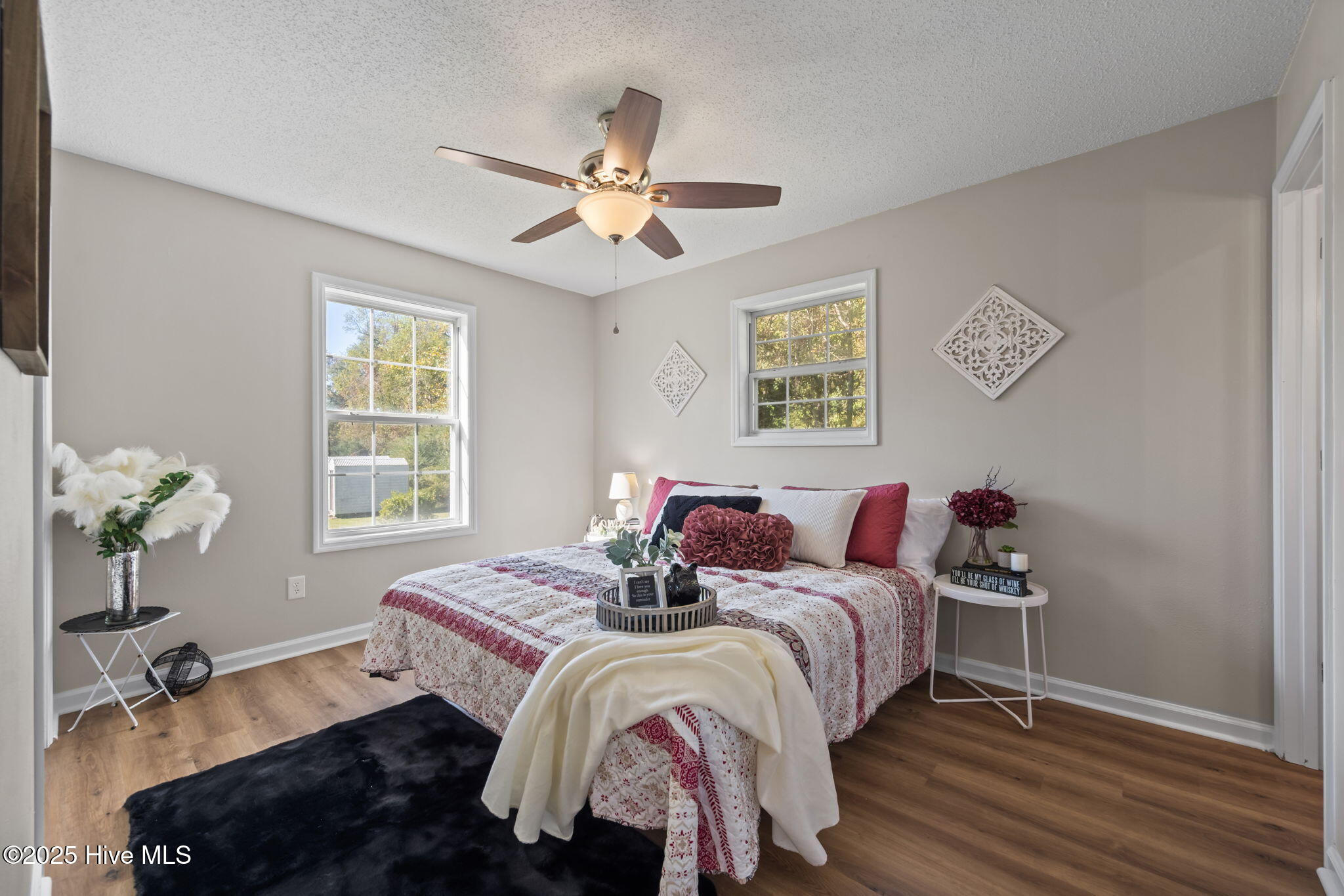 100539166 | Photo 36