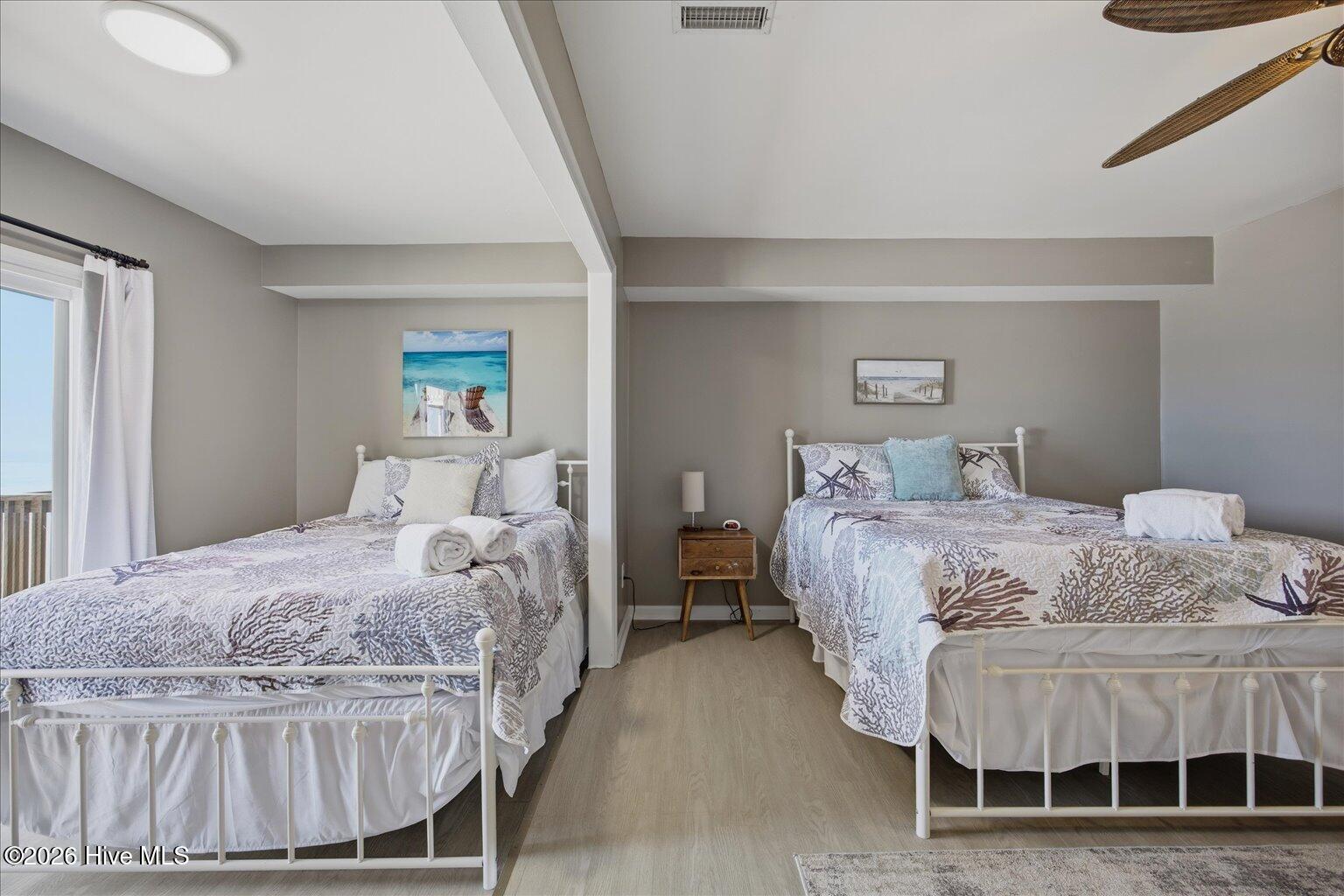 100555921 | Photo 15