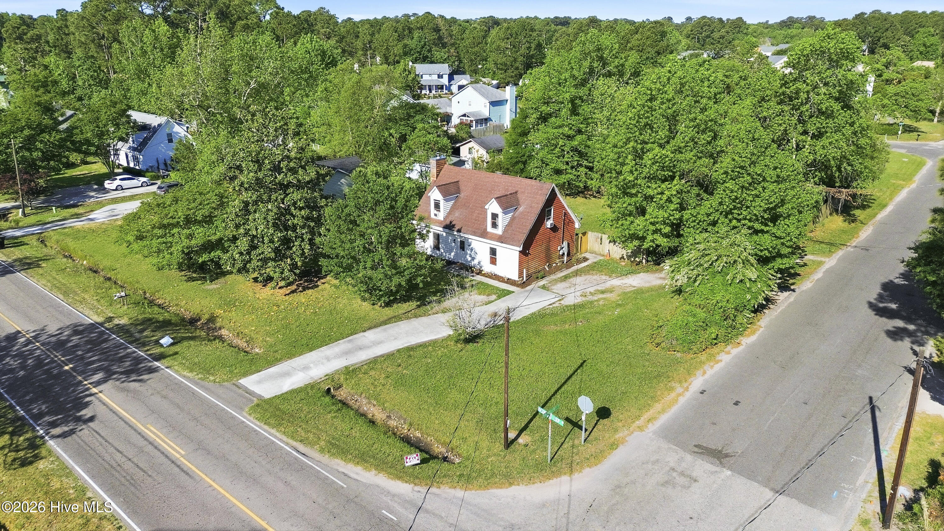 100568902 | Photo 49