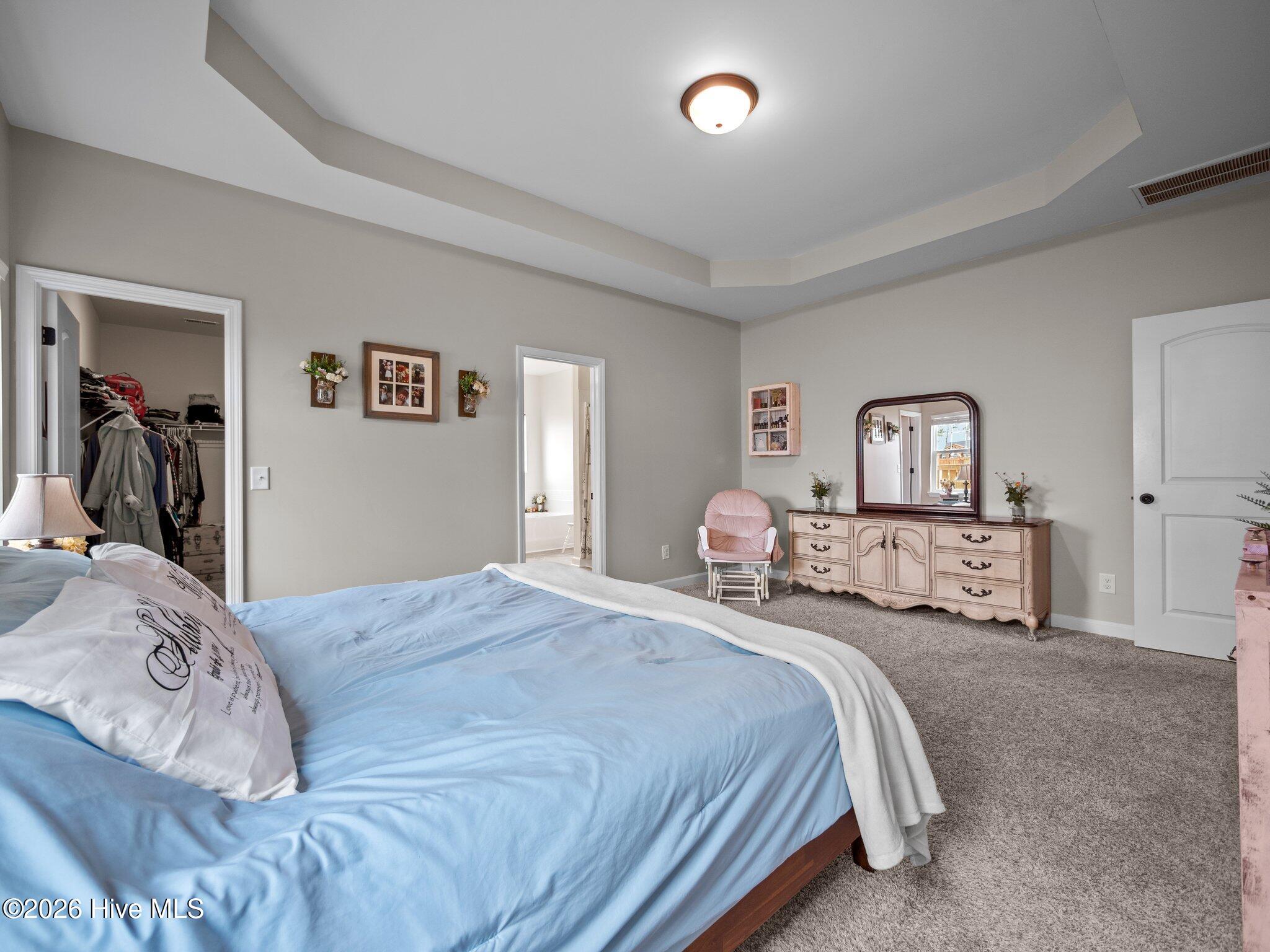 100561868 | Photo 28