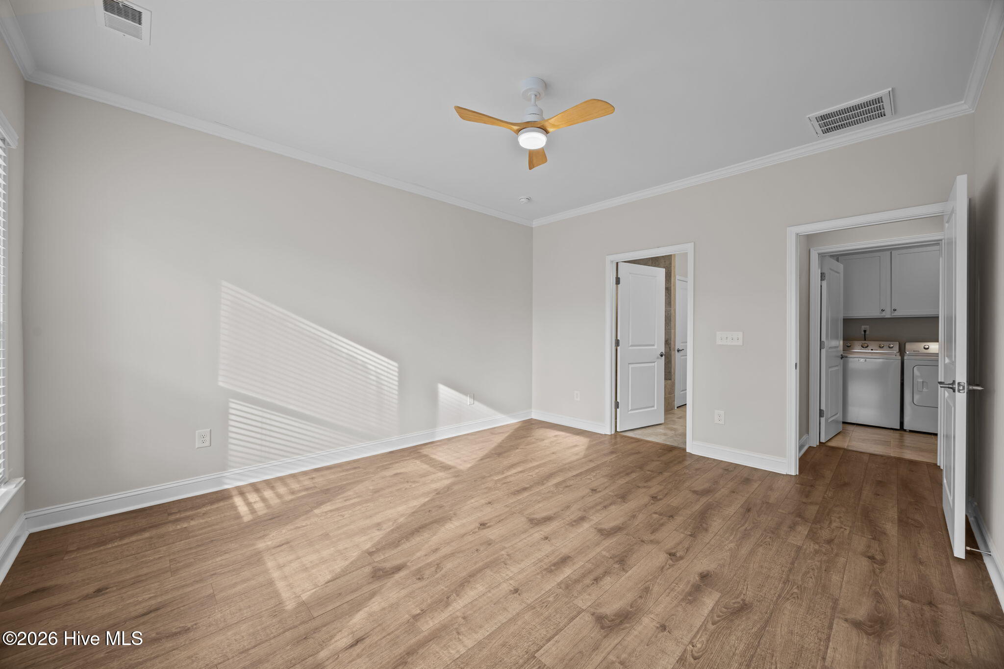 100551167 | Photo 21