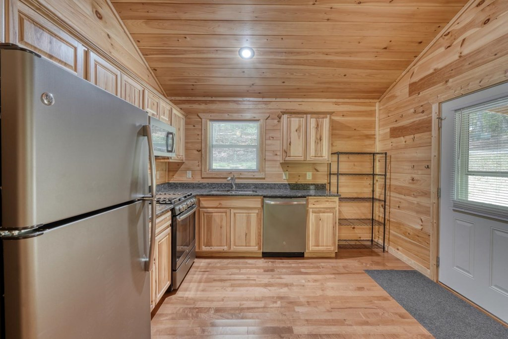 Exterior photo of 100 Fern Cove Lane, Murphy, NC 28906. MLS: 98544422