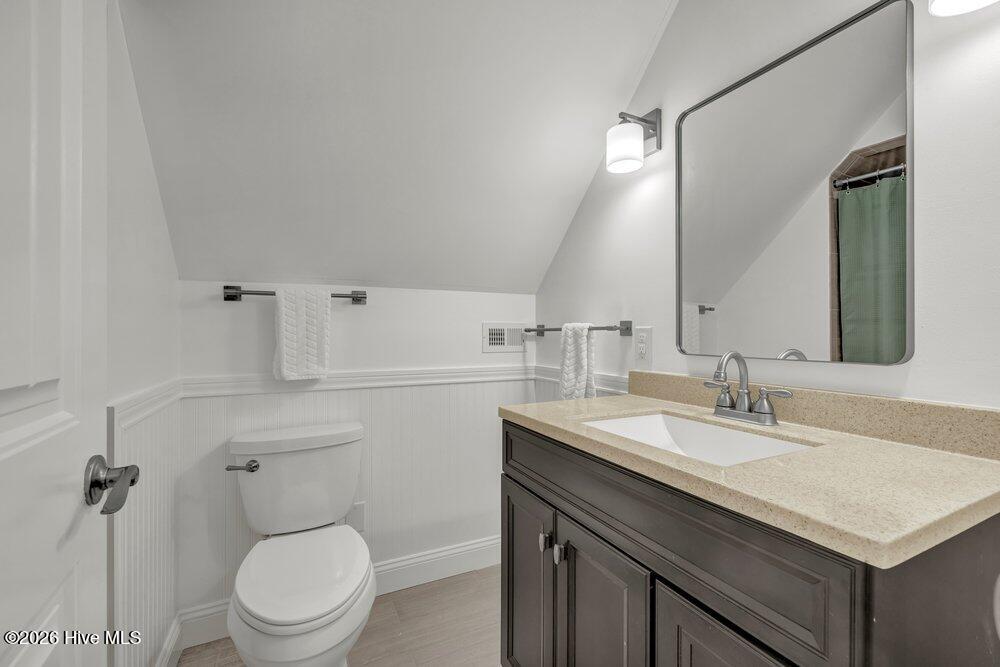 100558547 | Photo 40