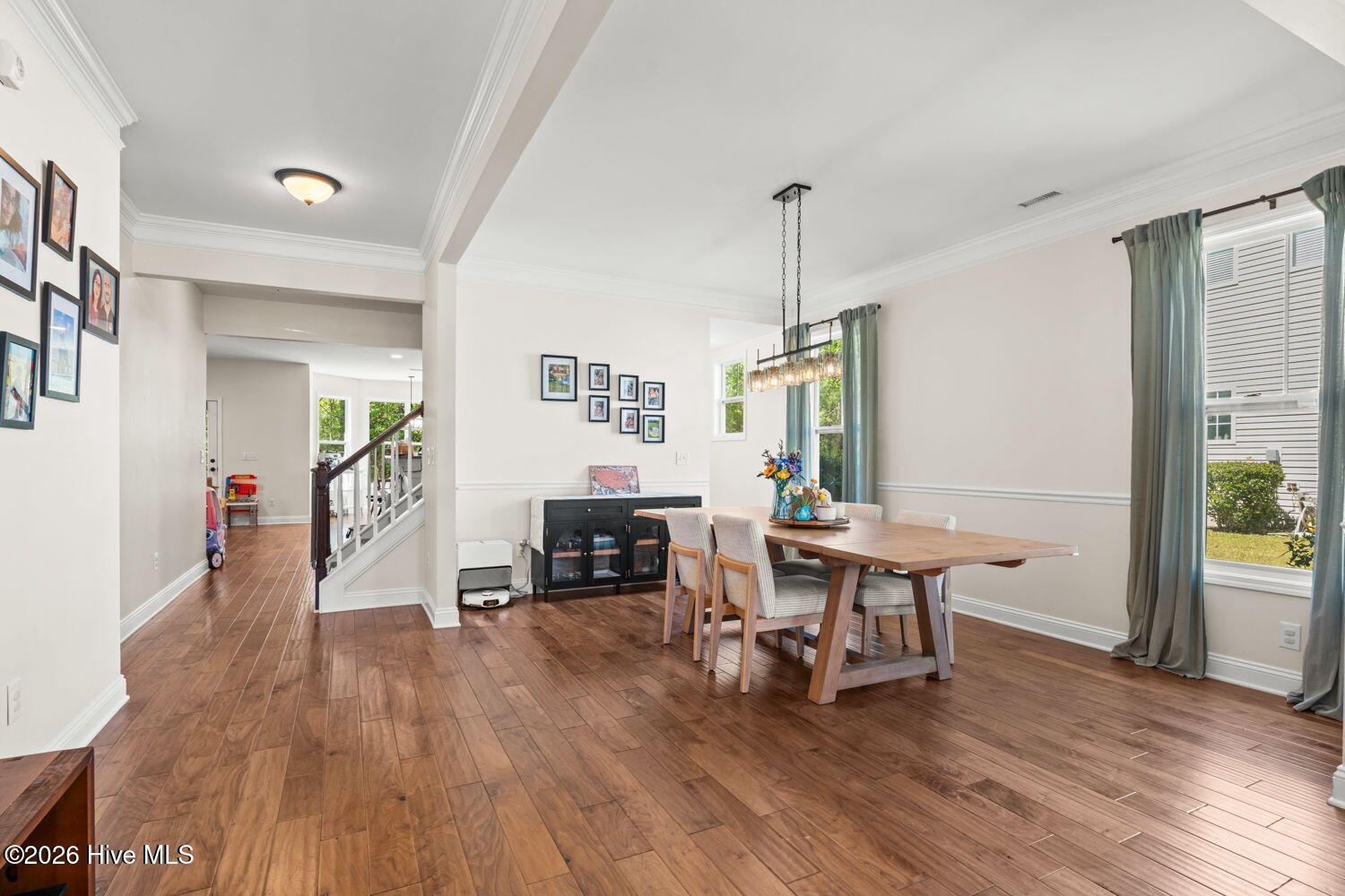 100566892 | Photo 14