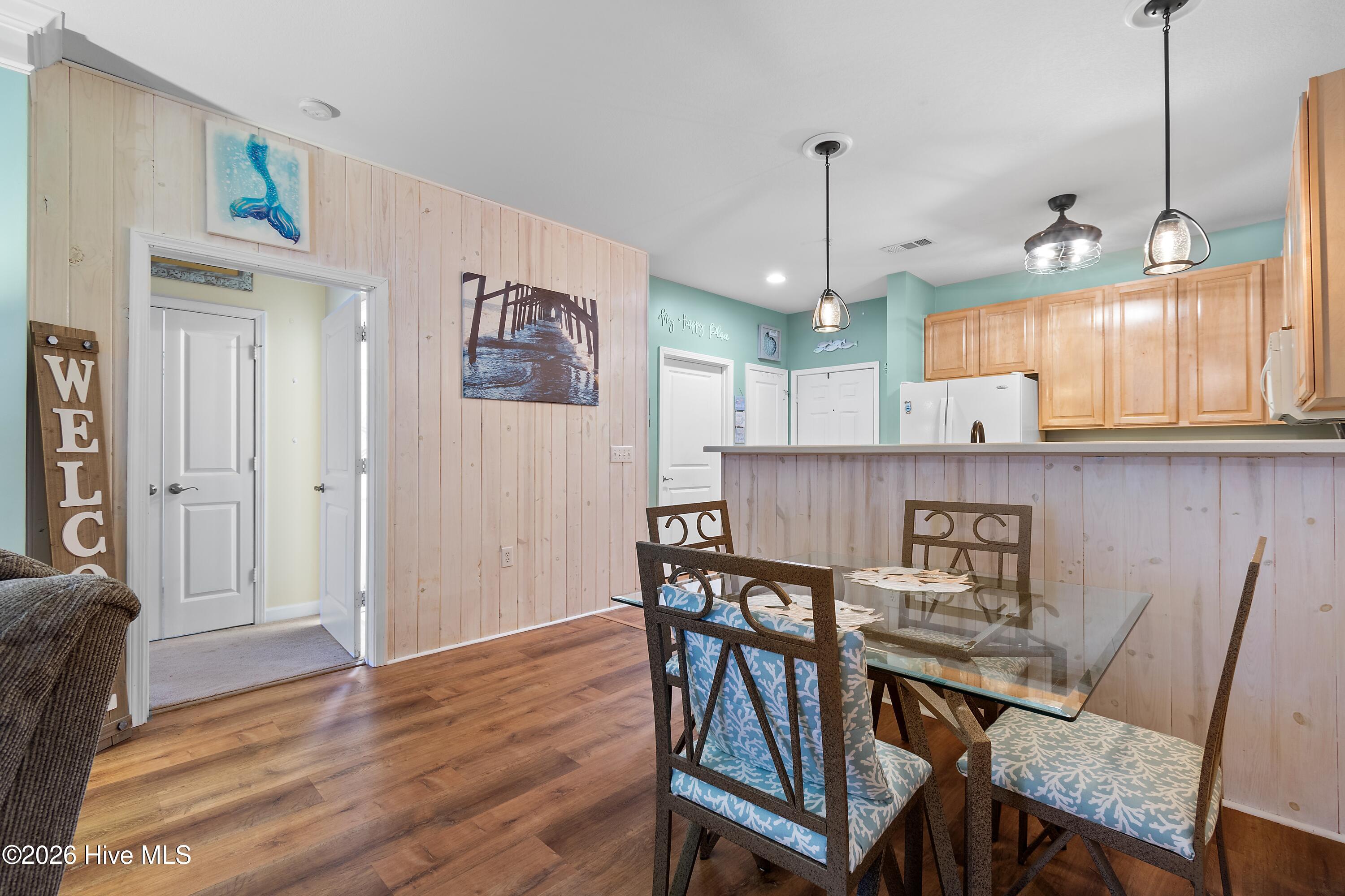 100566466 | Photo 15