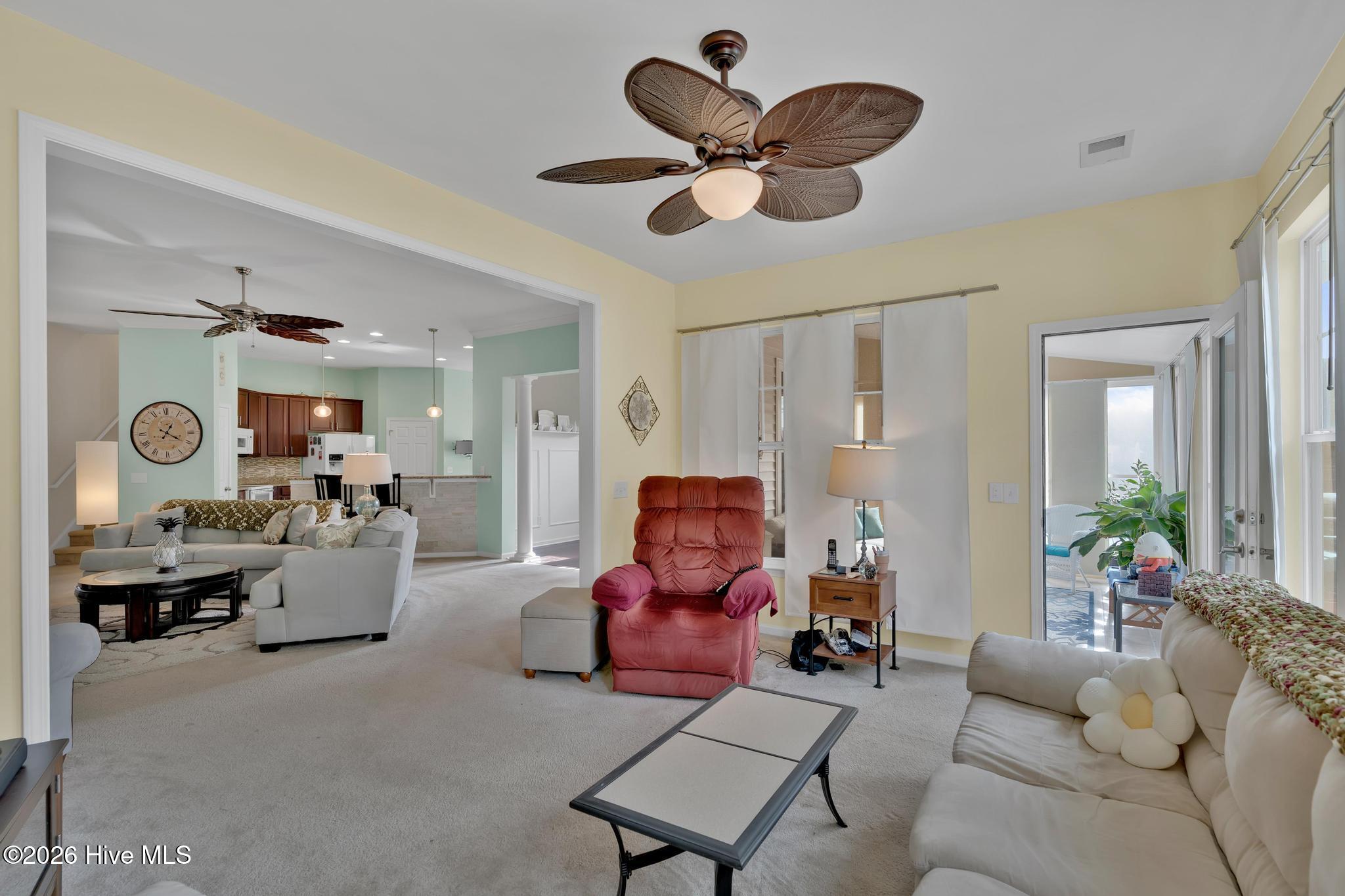 100550349 | Photo 16