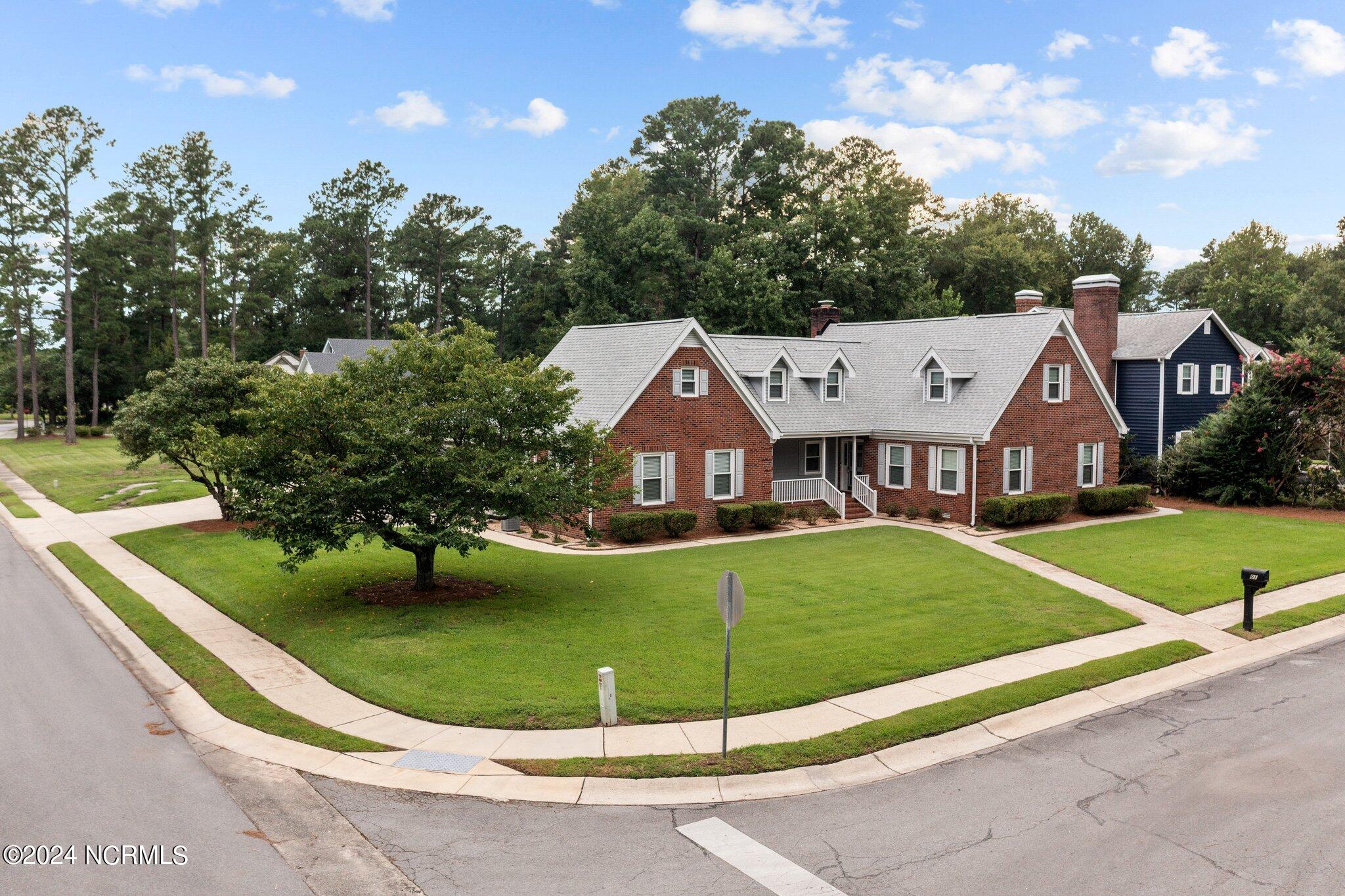 100528351 | Photo 59