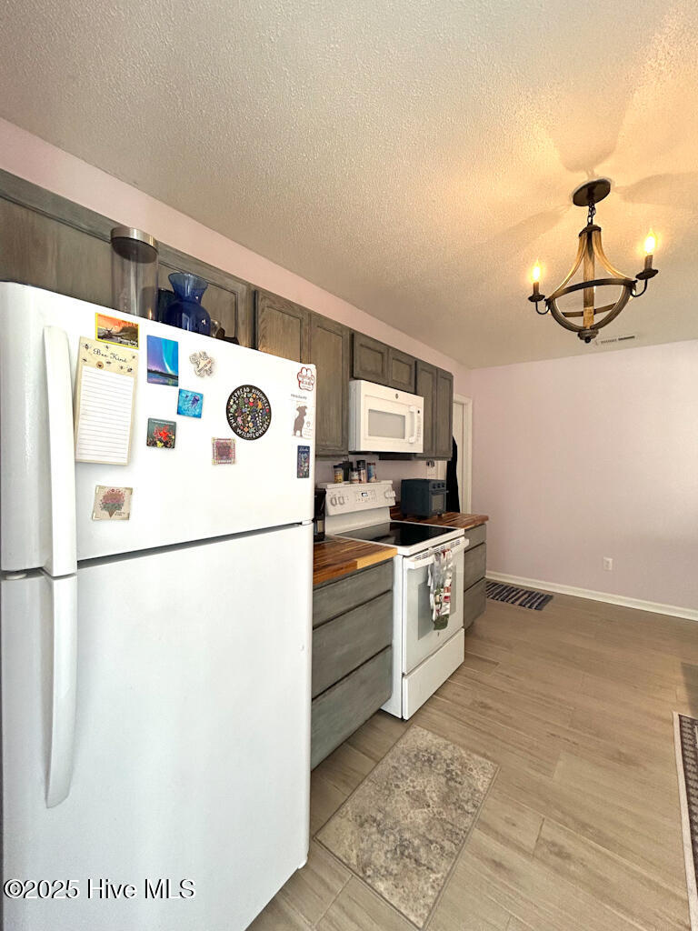 100540831 | Photo 23