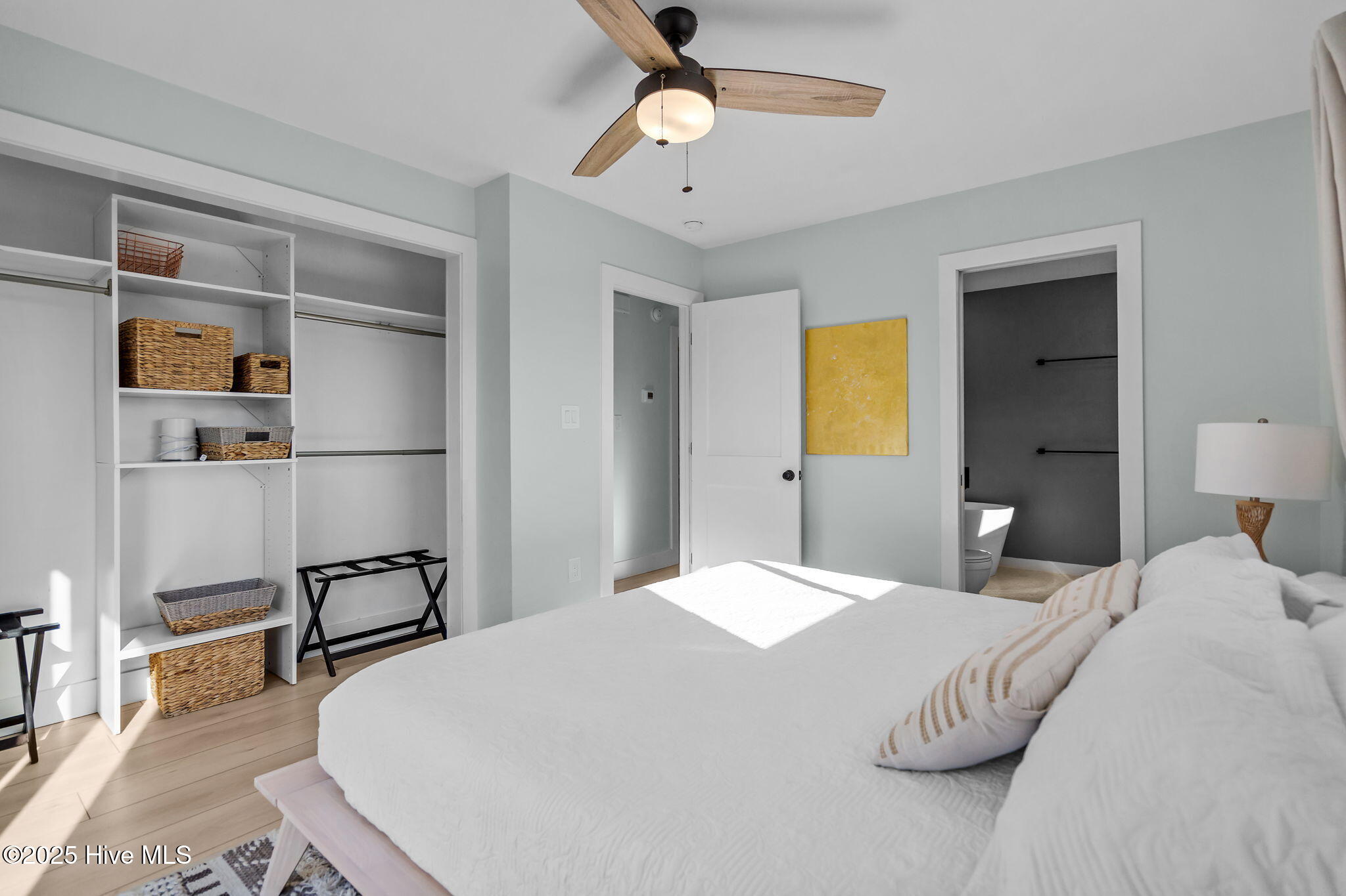 100541863 | Photo 27