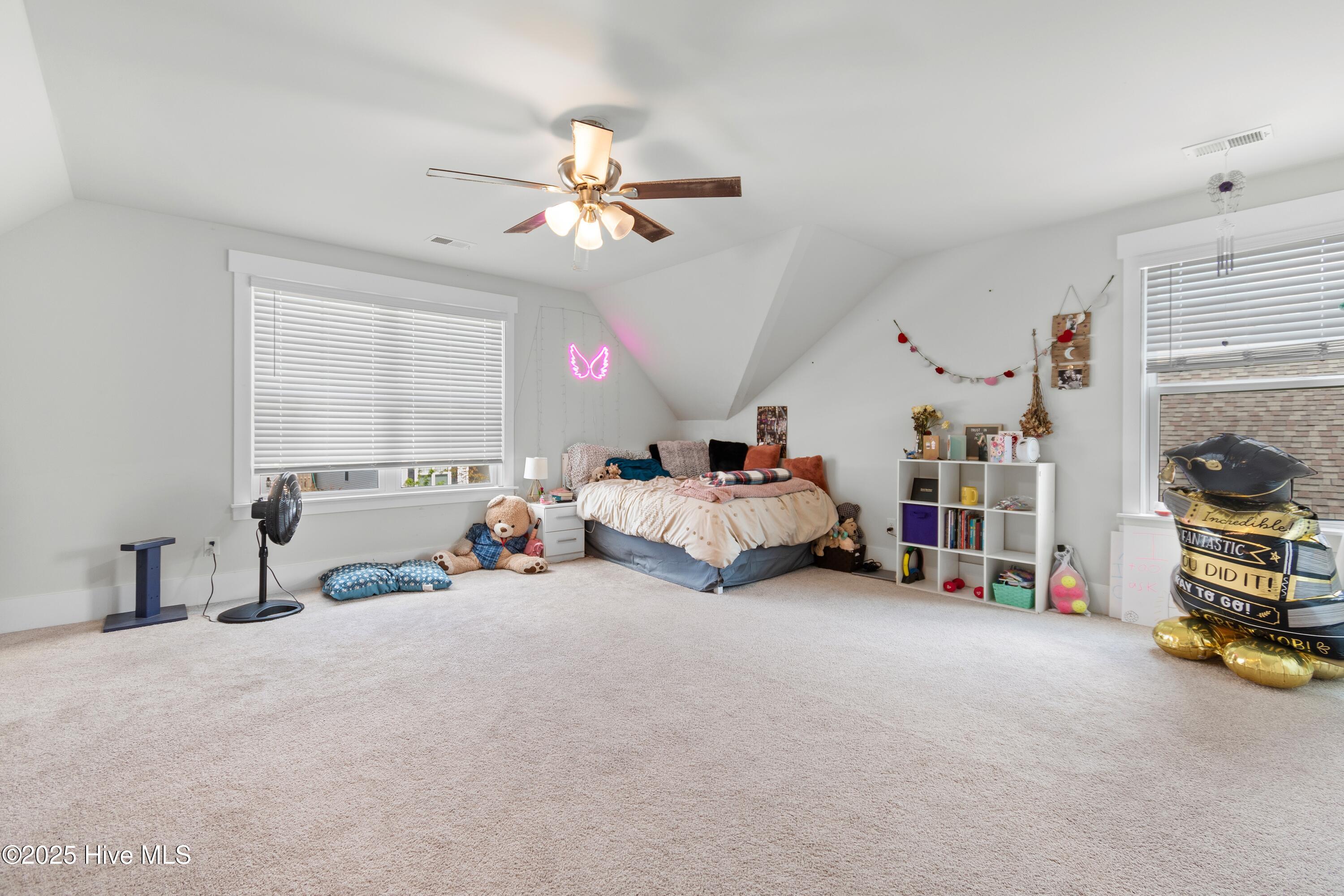 100497017 | Photo 29