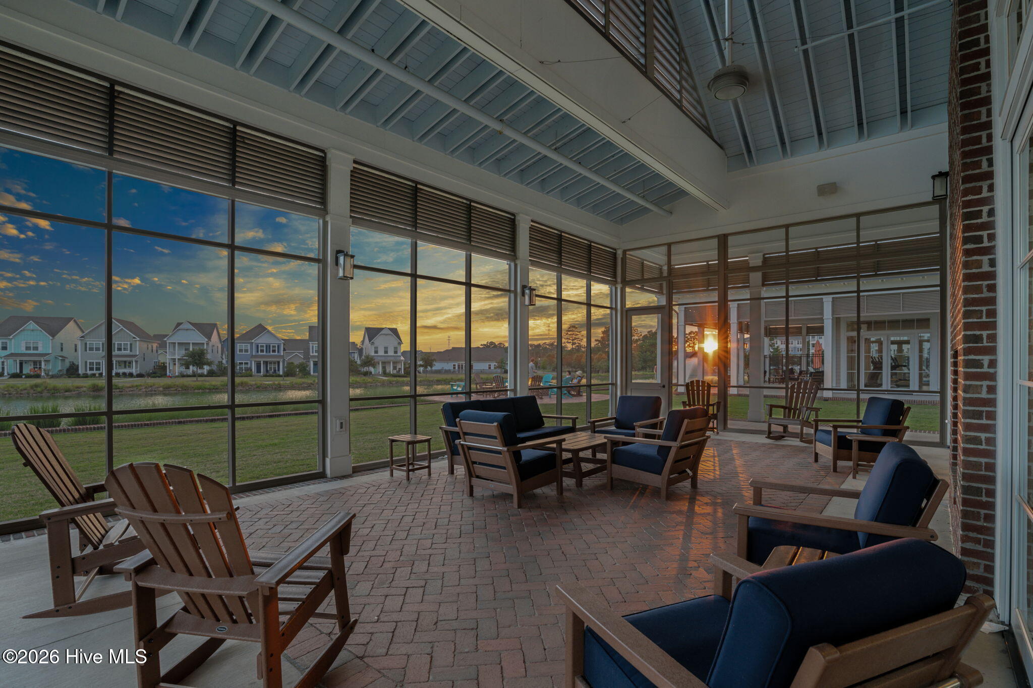 100567666 | Photo 50