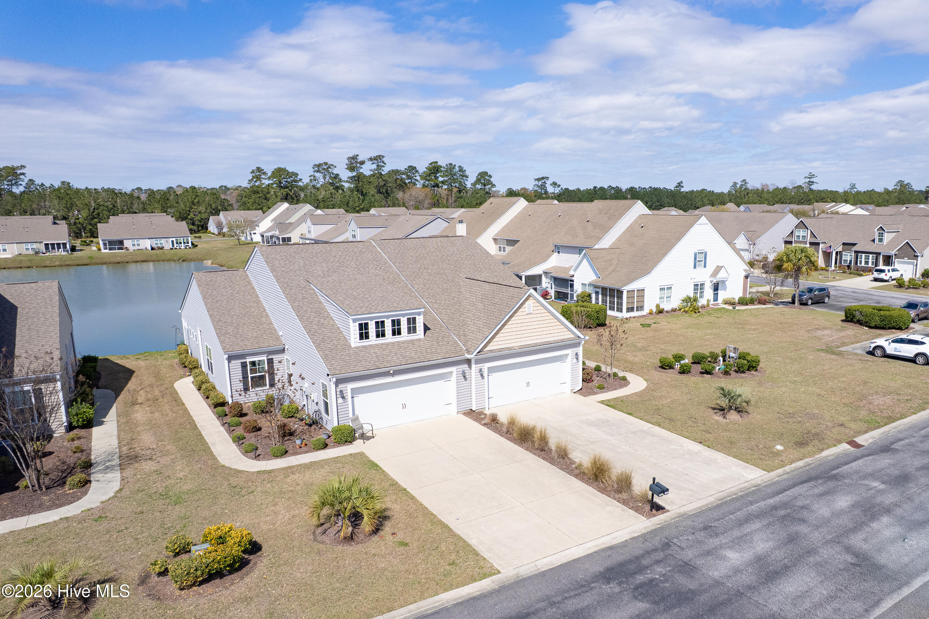 100560714 | Photo 32