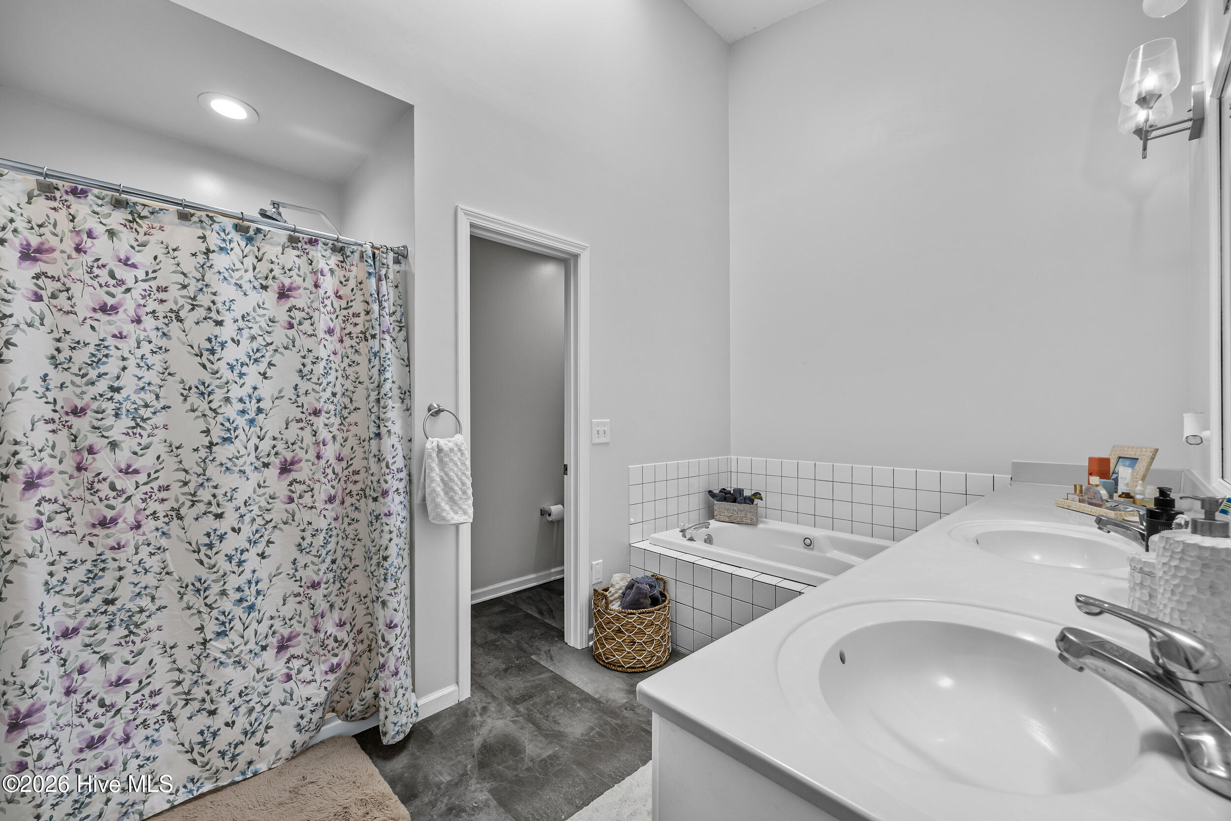 100552907 | Photo 28