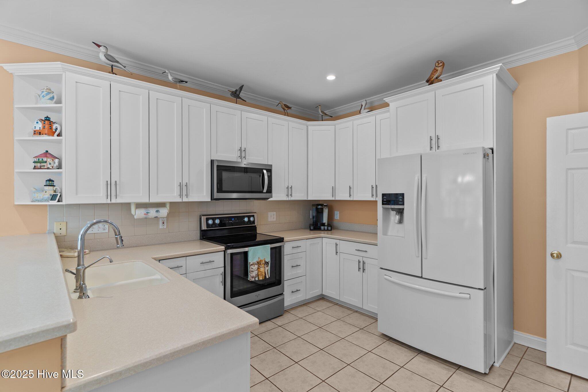 100521763 | Photo 11