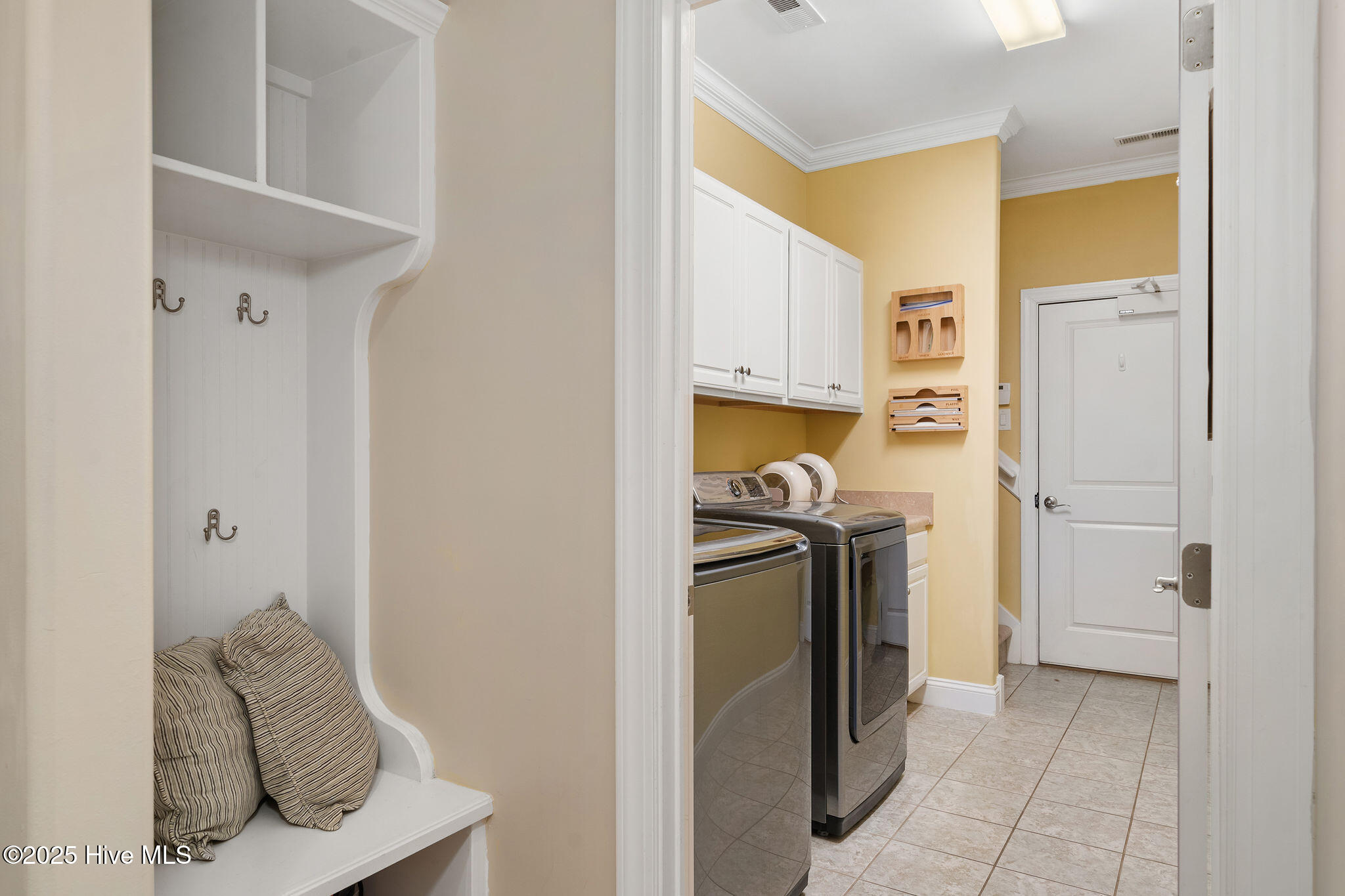 100542453 | Photo 21