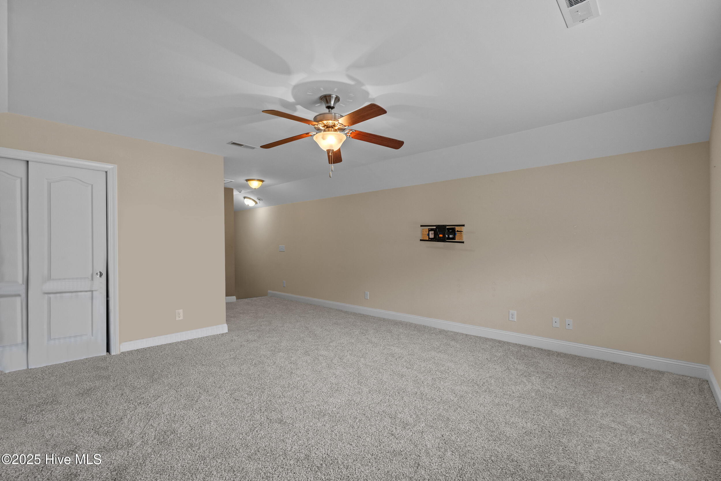 100527914 | Photo 28