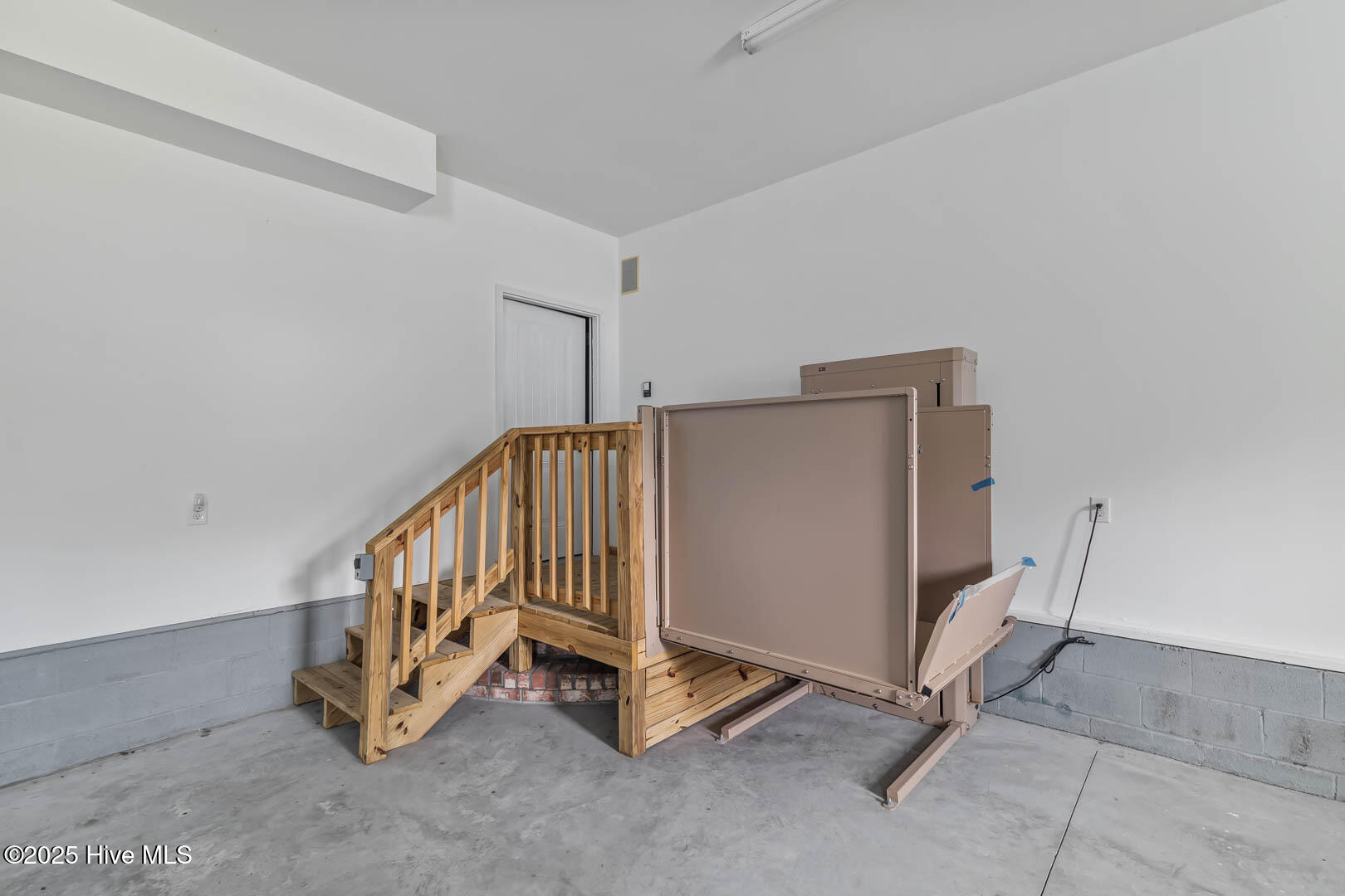 100543742 | Photo 42