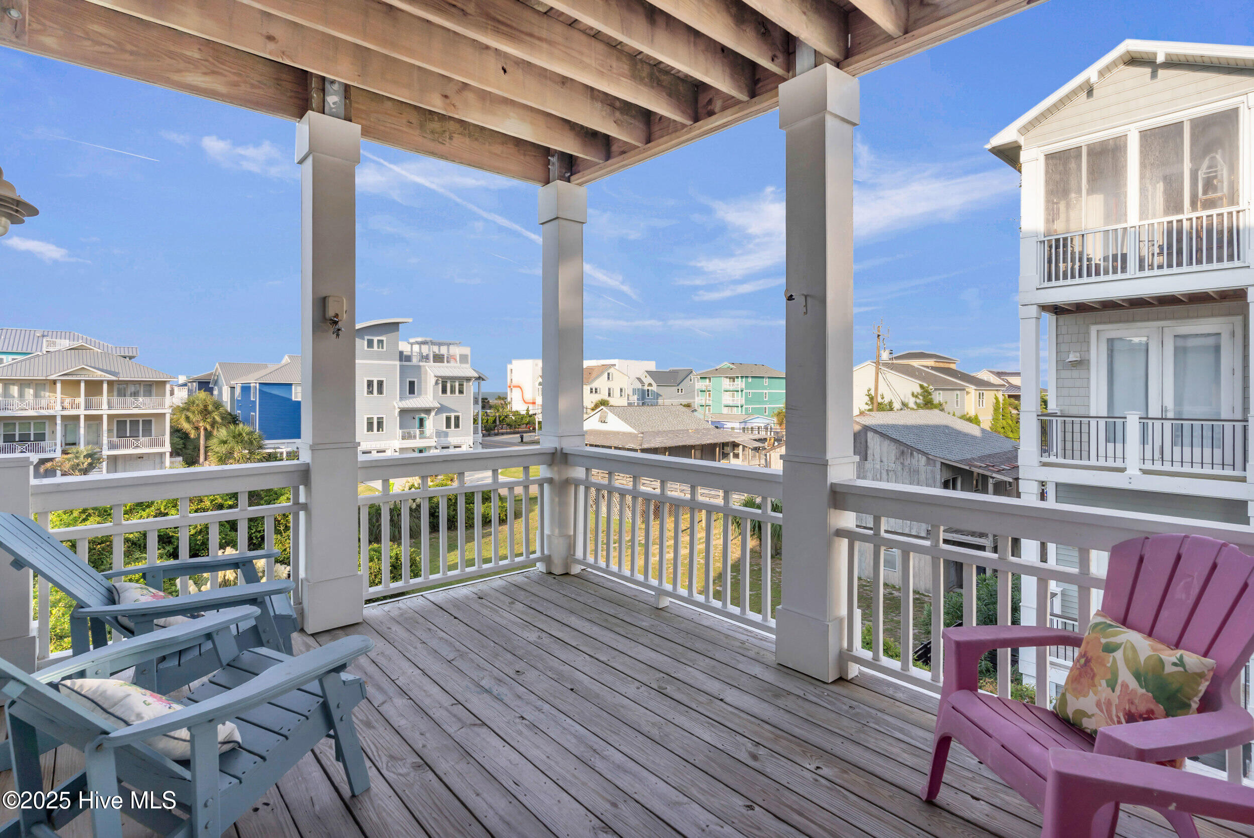 100530363 | Photo 38