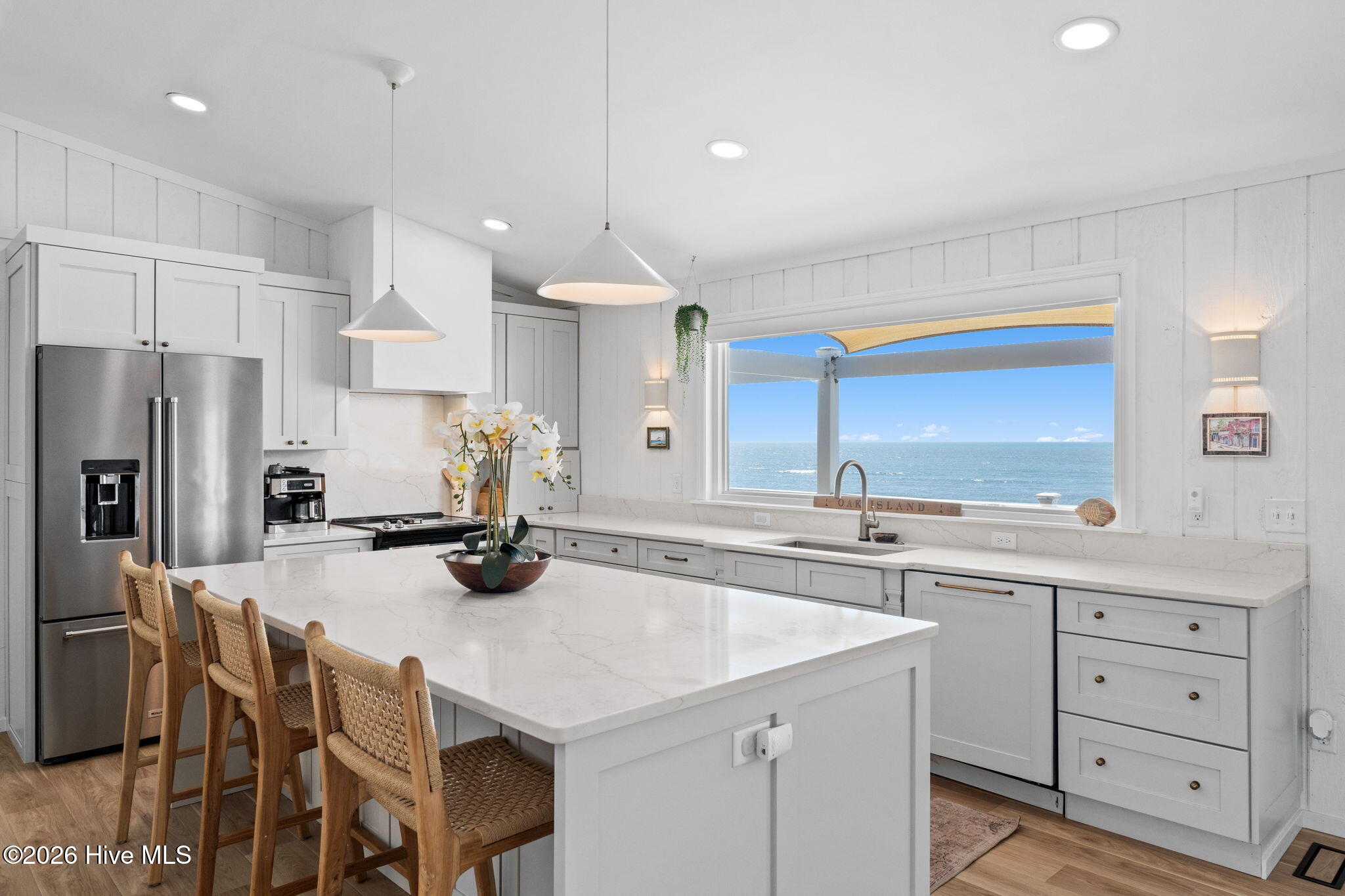 100567694 | Photo 20