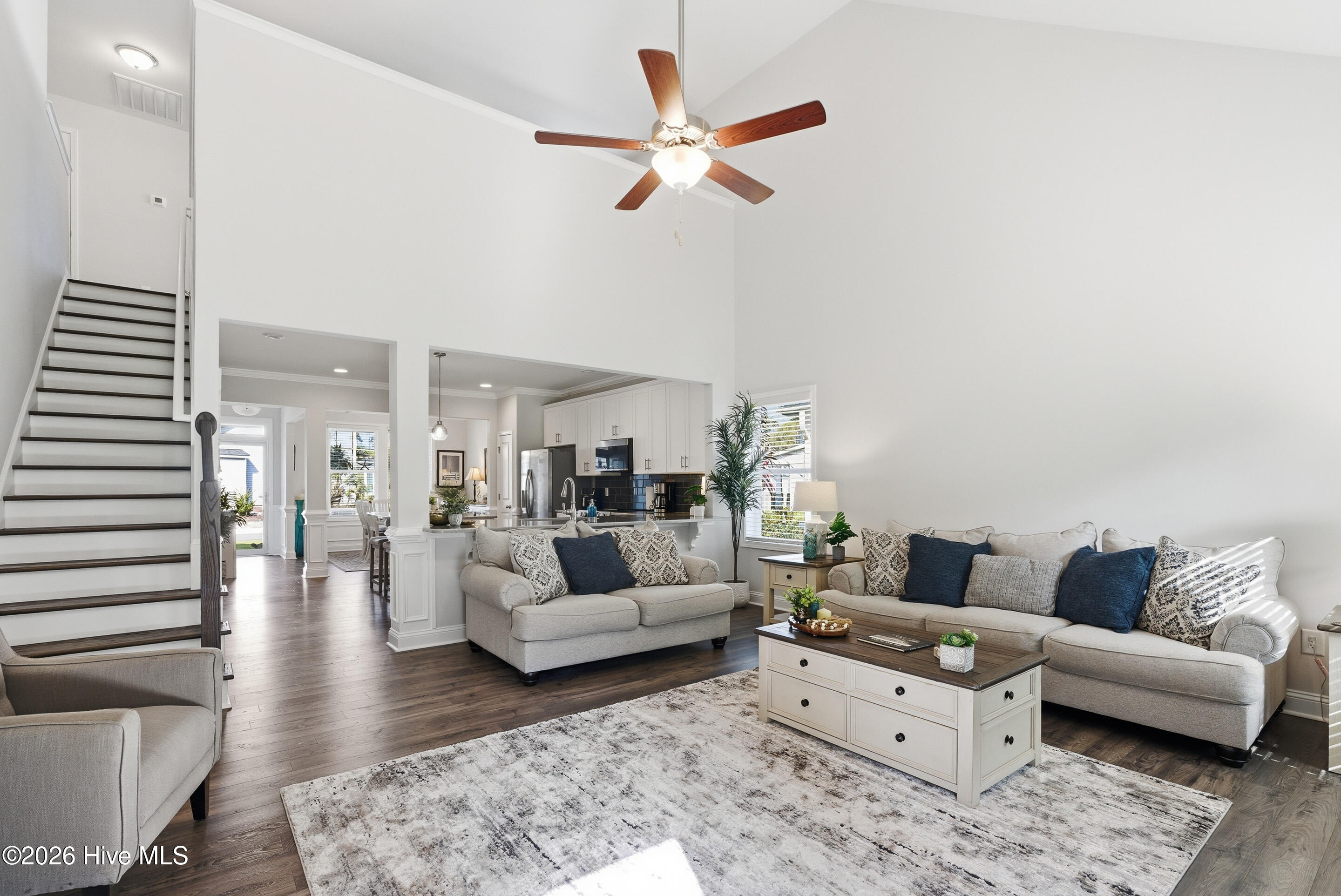 100562920 | Photo 12