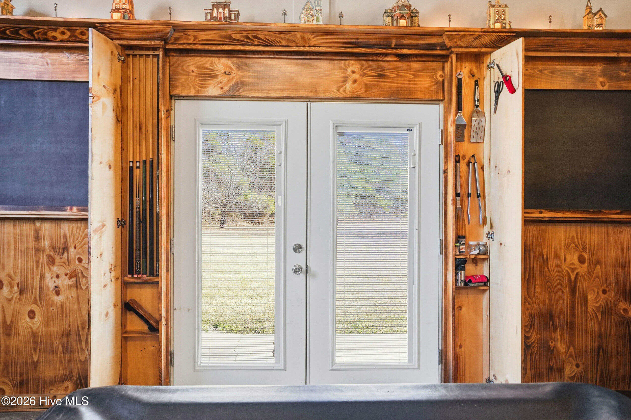 100551882 | Photo 38