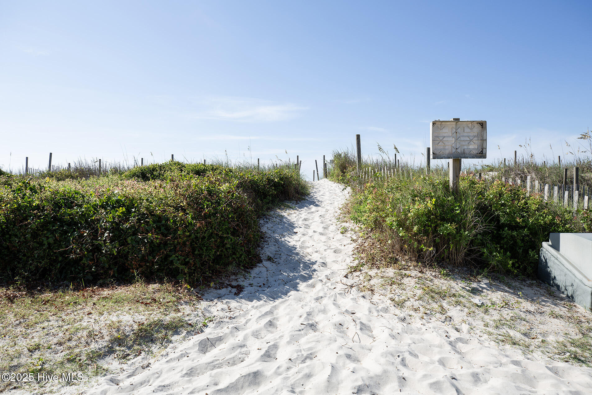 100520900 | Photo 15