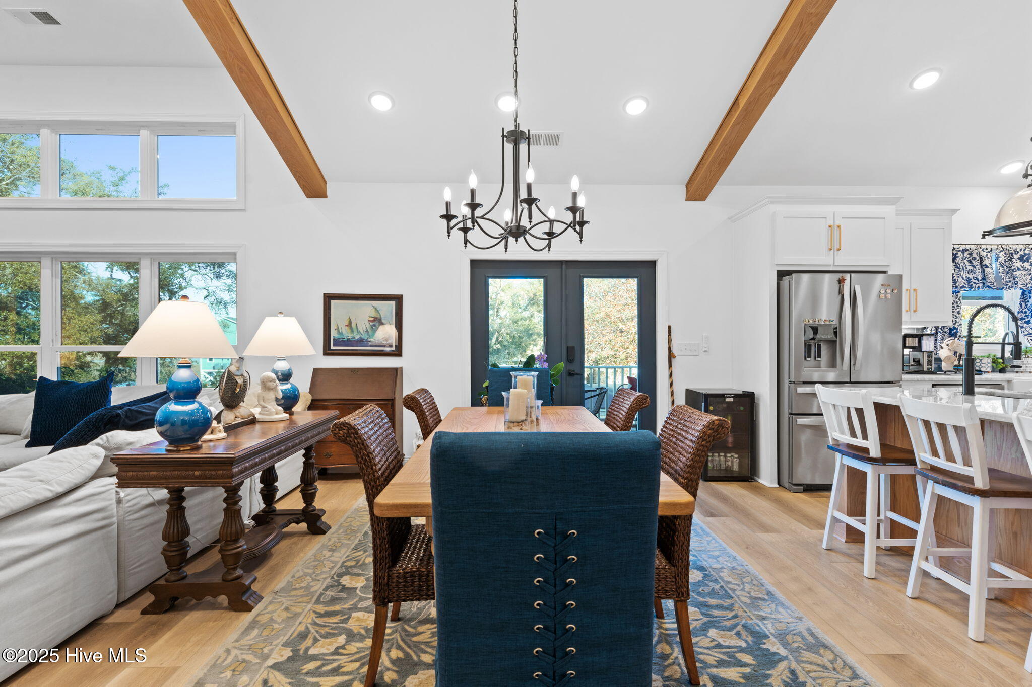 100541754 | Photo 16