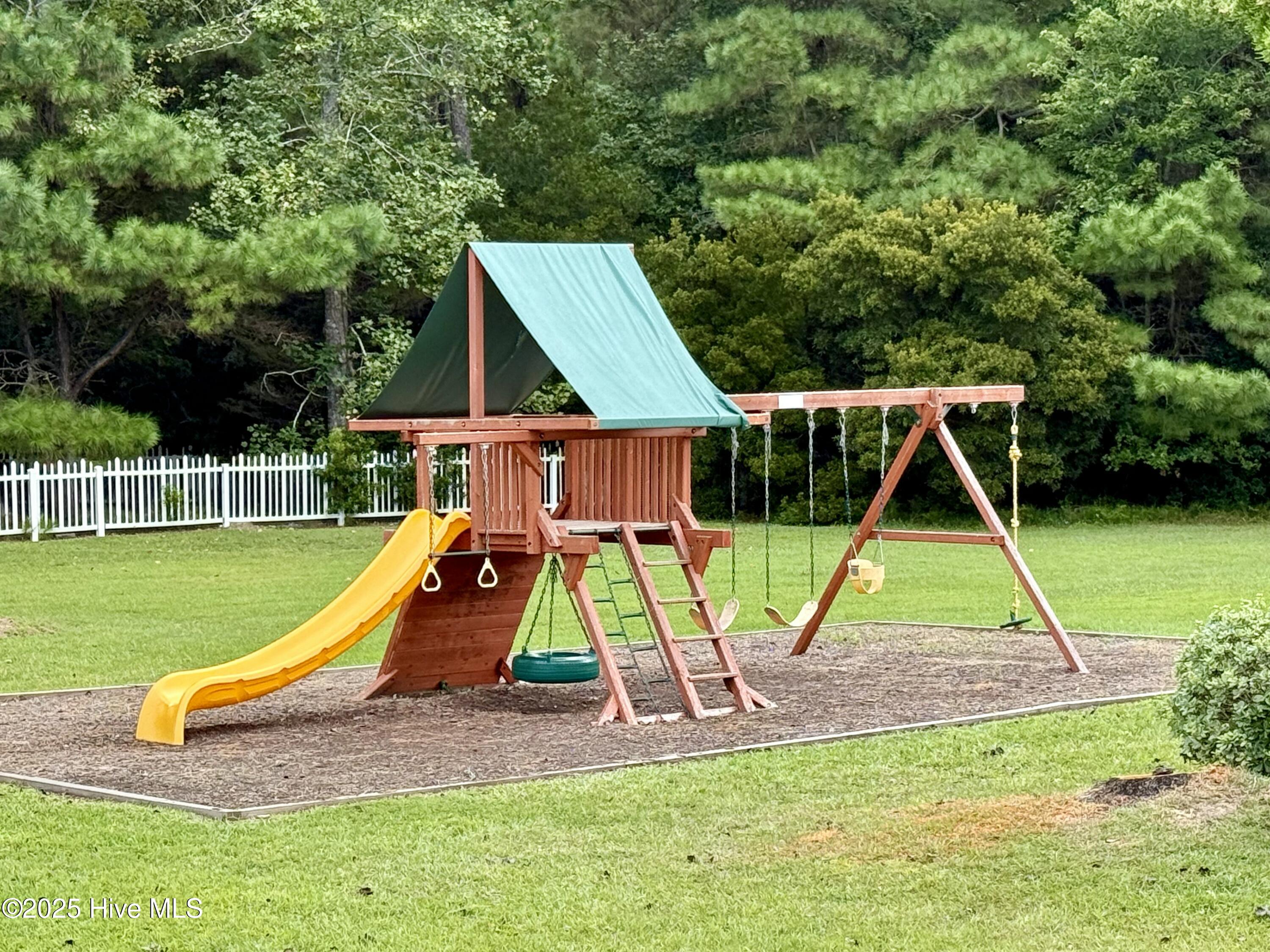 Homes for sale in Morehead City, NC | 2411 Marsh Tern Ln, Morehead City, NC 28557 | MLS# 100528008