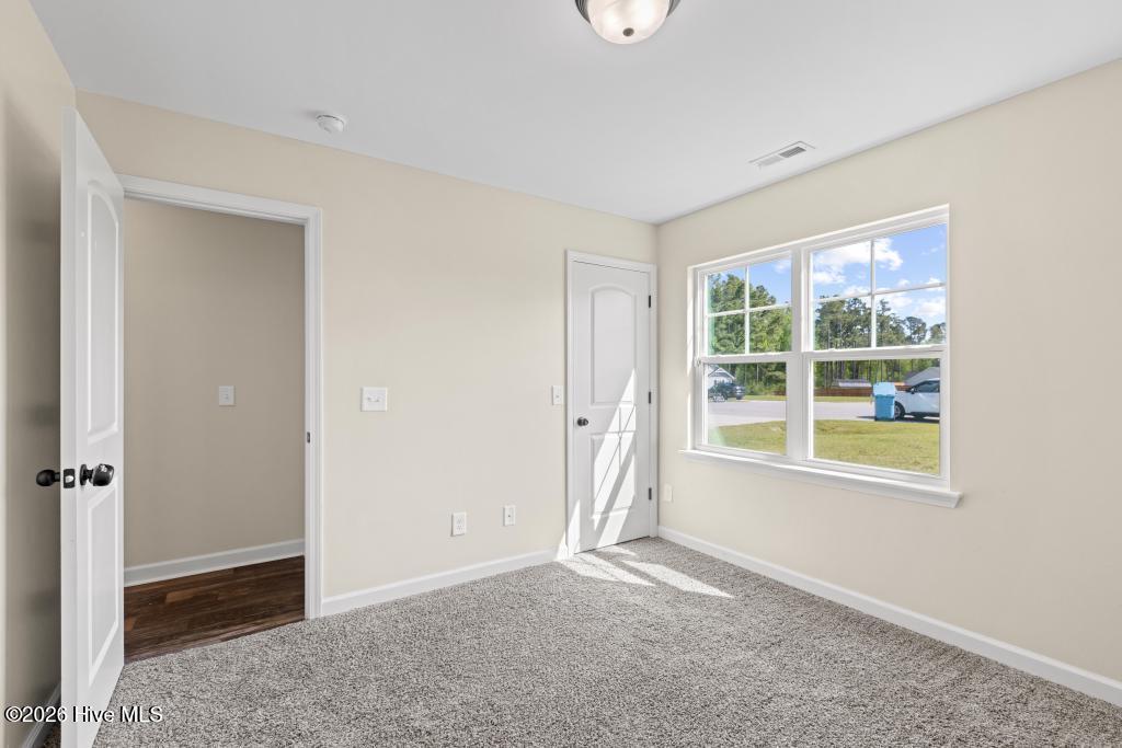 100567312 | Photo 24