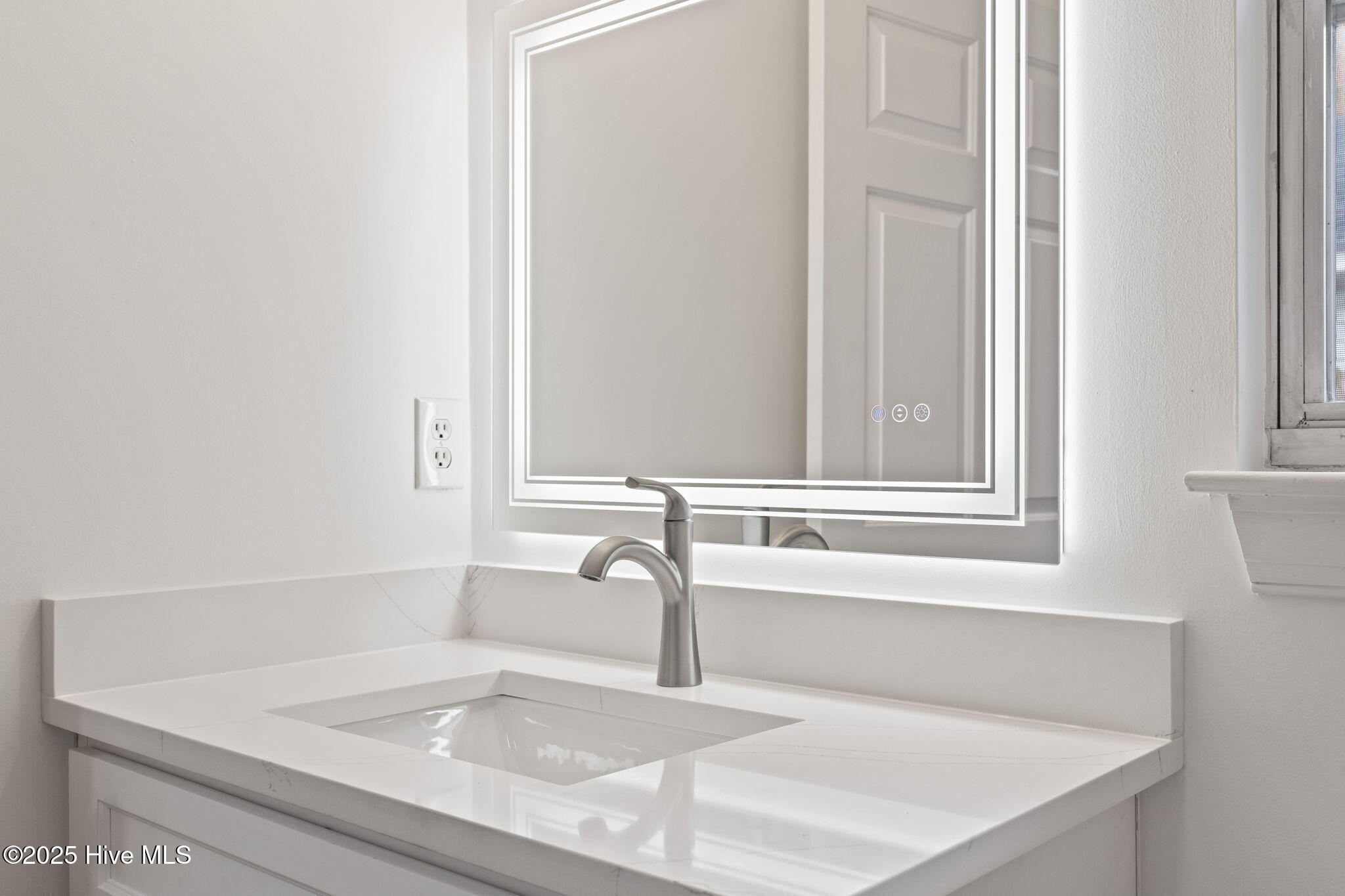 100542432 | Photo 20