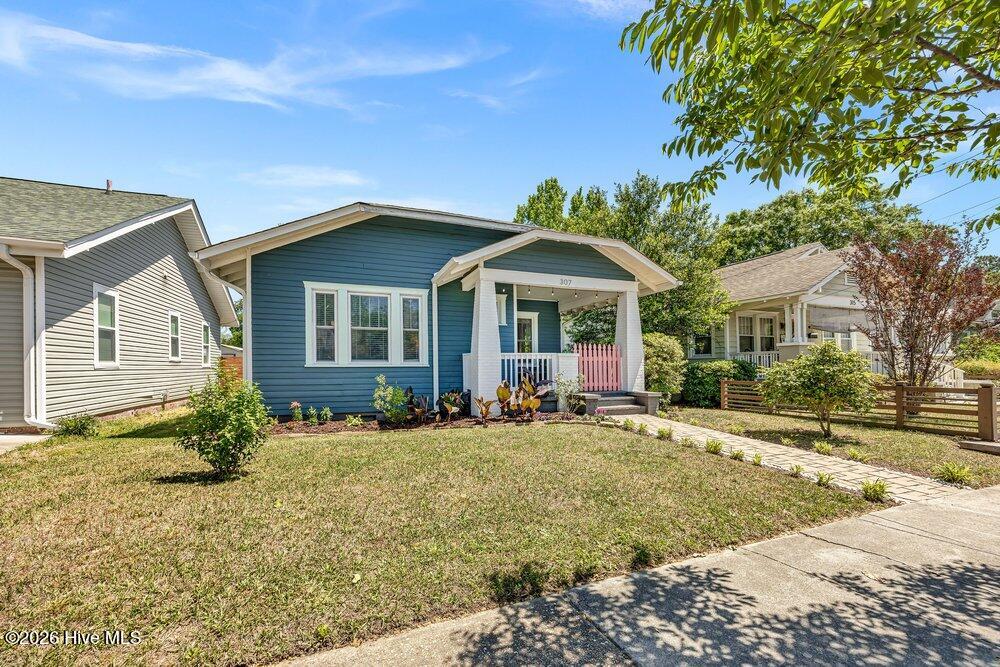 100568579 | Photo 33