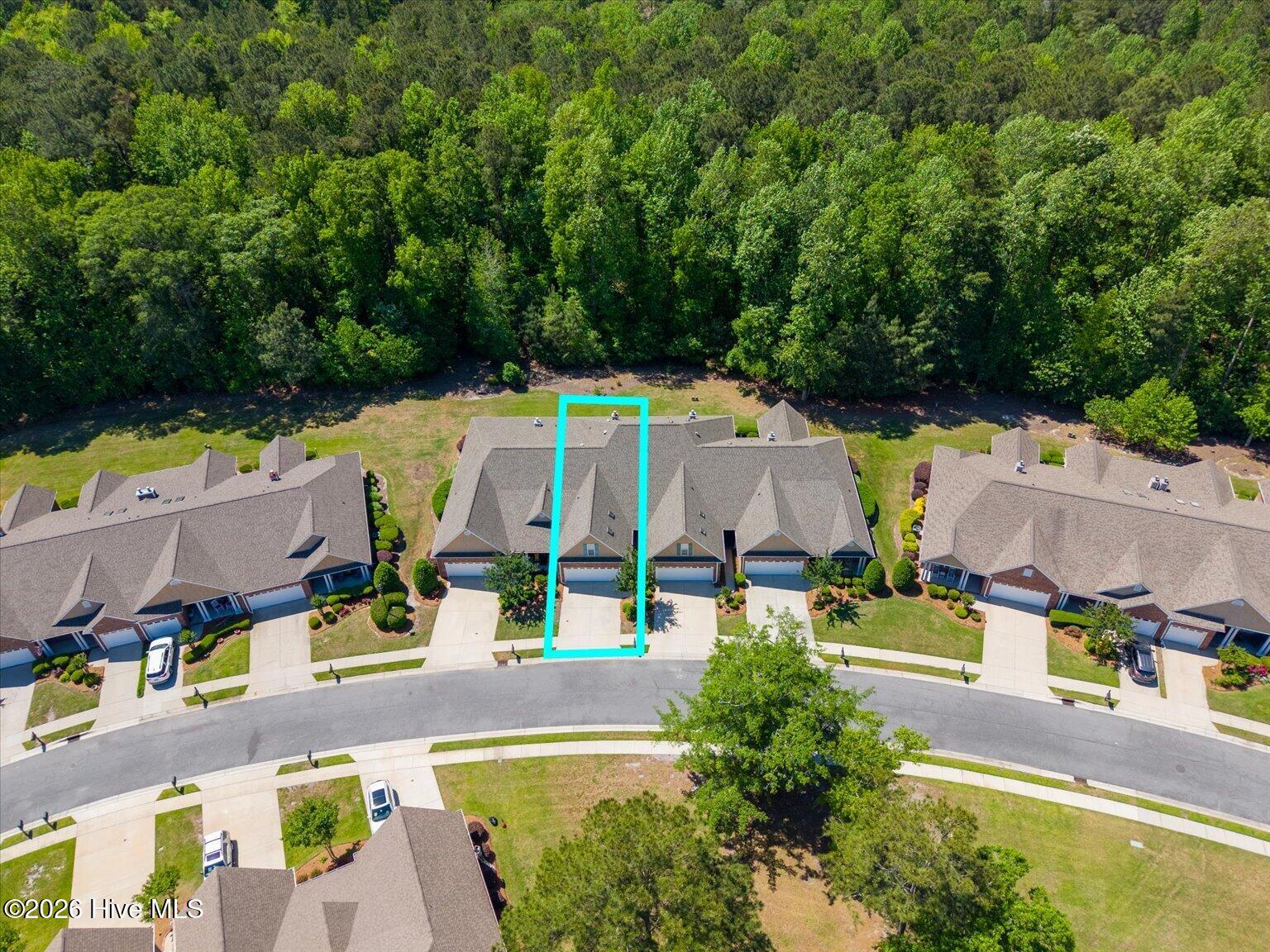 100568811 | Photo 42