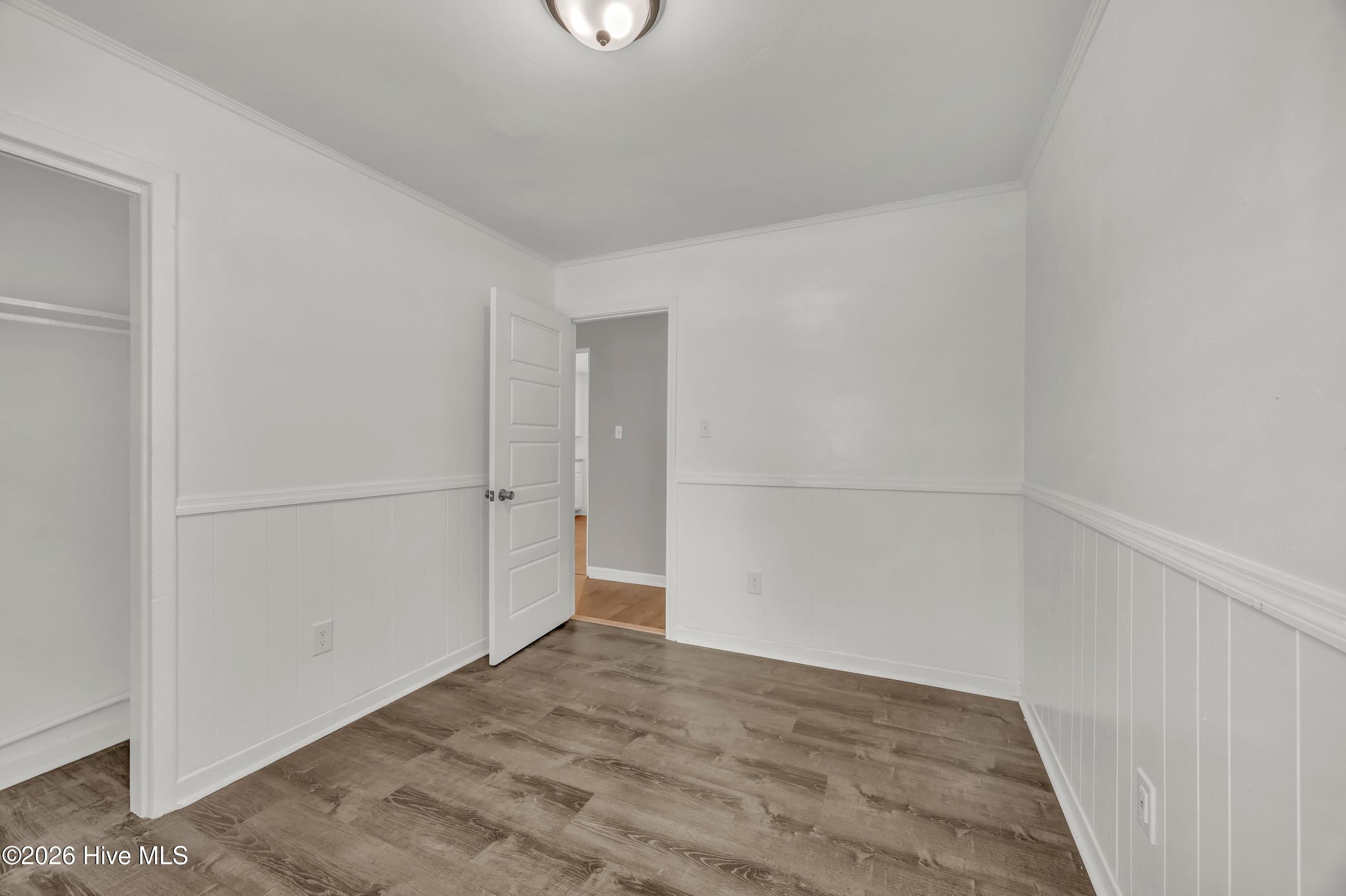 100566931 | Photo 12