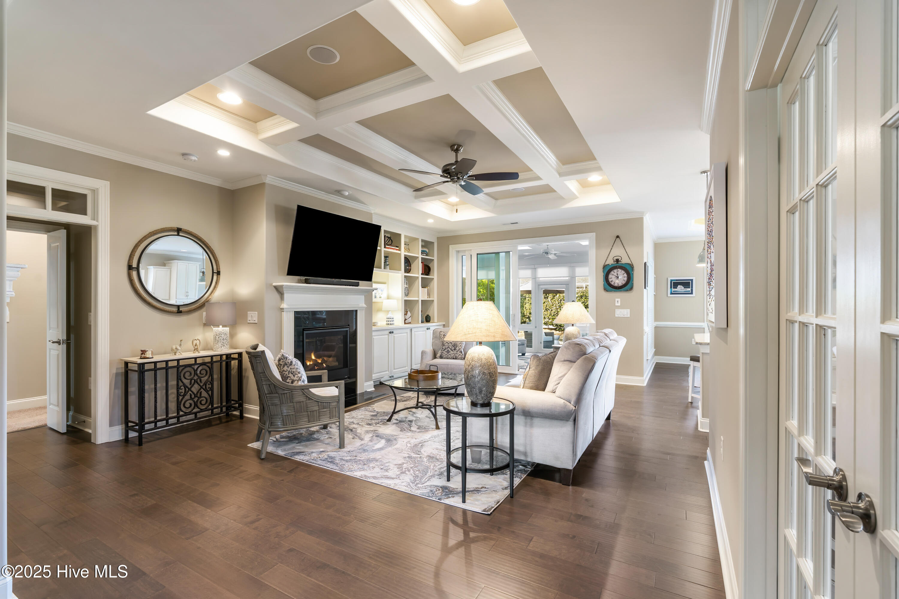 100542604 | Photo 15